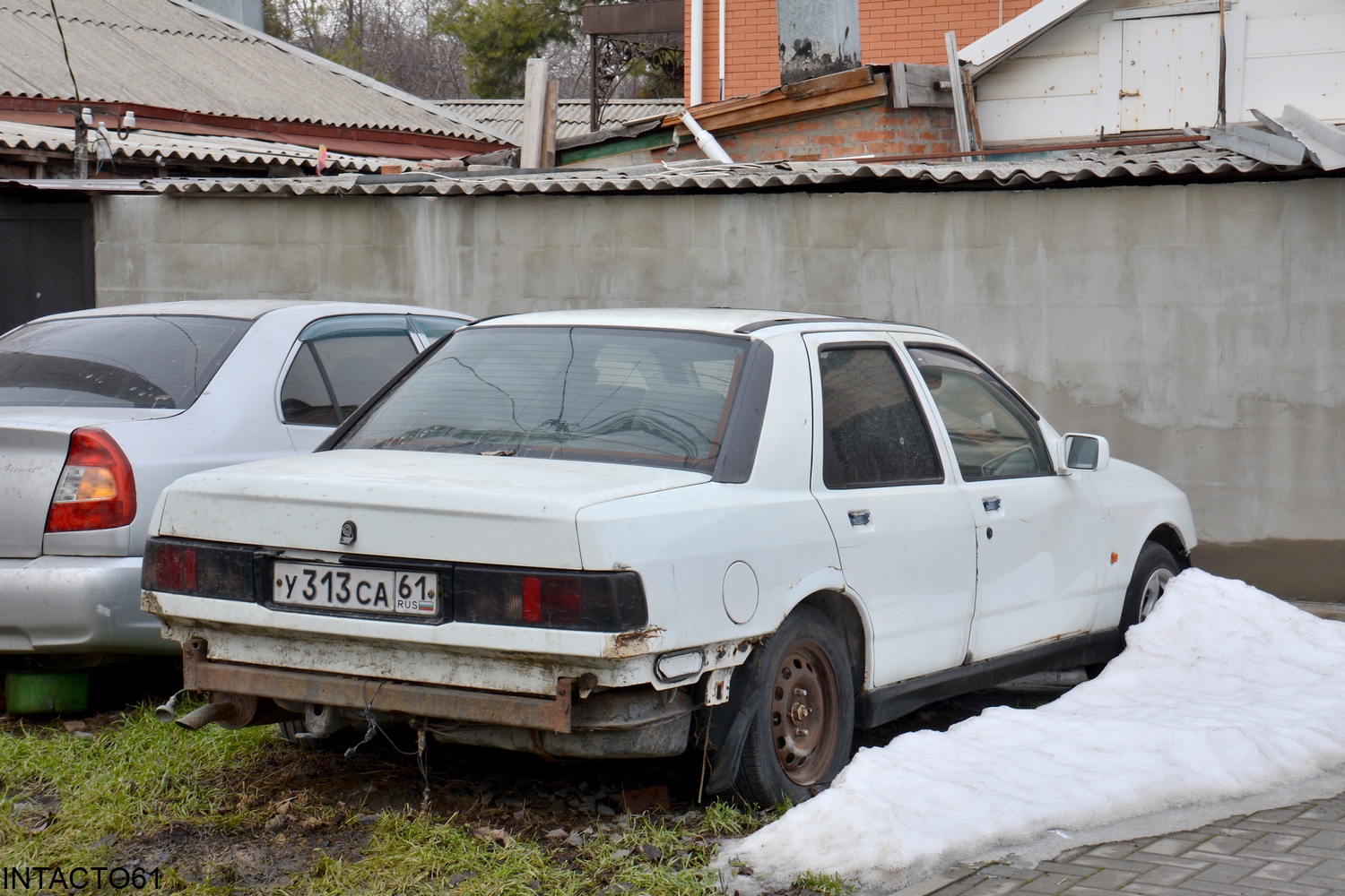 Ростовская область, № У 313 СА 61 — Ford Sierra MkII '87-93