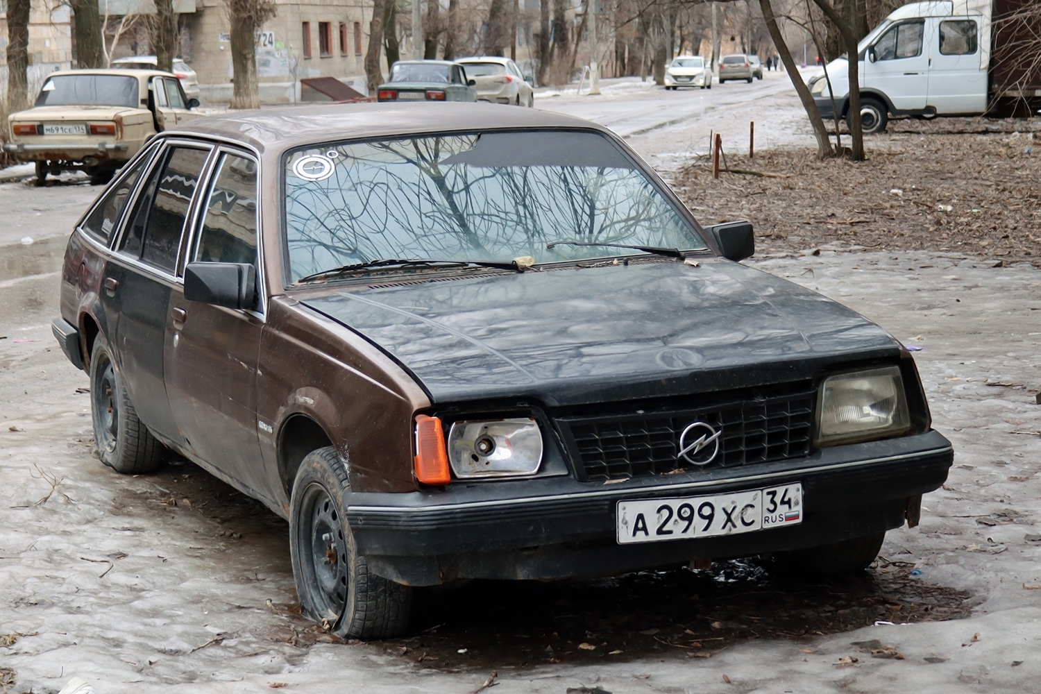 Волгоградская область, № А 299 ХС 34 — Opel Ascona (C) '81-88