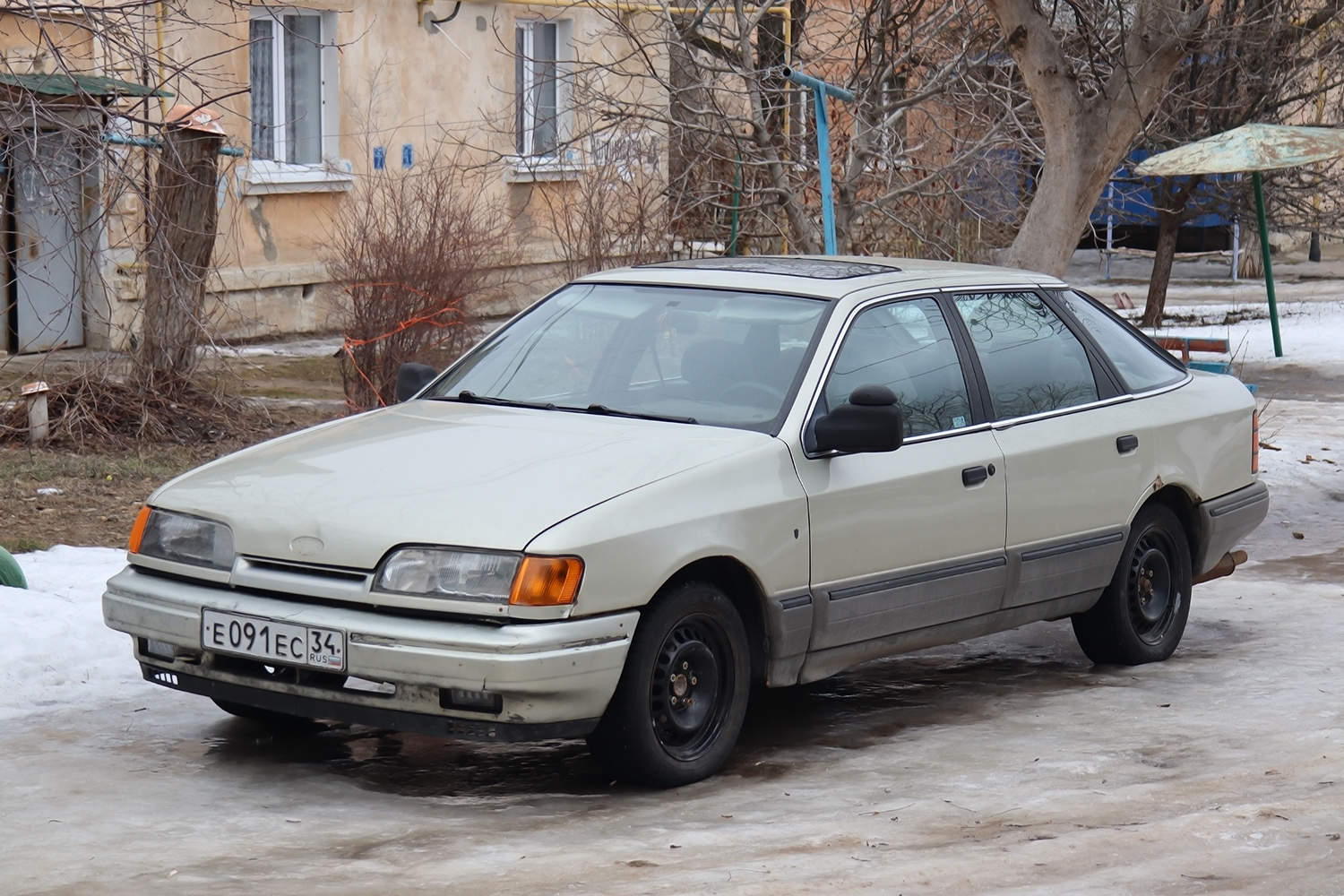 Волгоградская область, № Е 091 ЕС 34 — Ford Scorpio (1G) '85-94