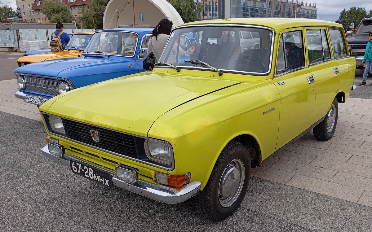 Москва, № 67-28 МНХ — Москвич-2137 '76-85; Новгородская область — "Авто Ретро Вече 2025"
