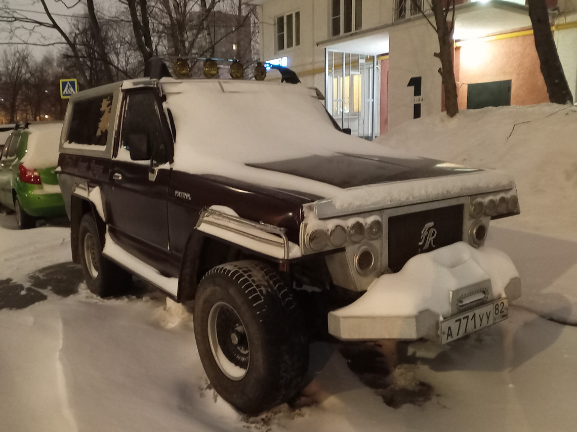 Крым, № А 771 УУ 82 — Nissan Patrol (160/260) '80-02