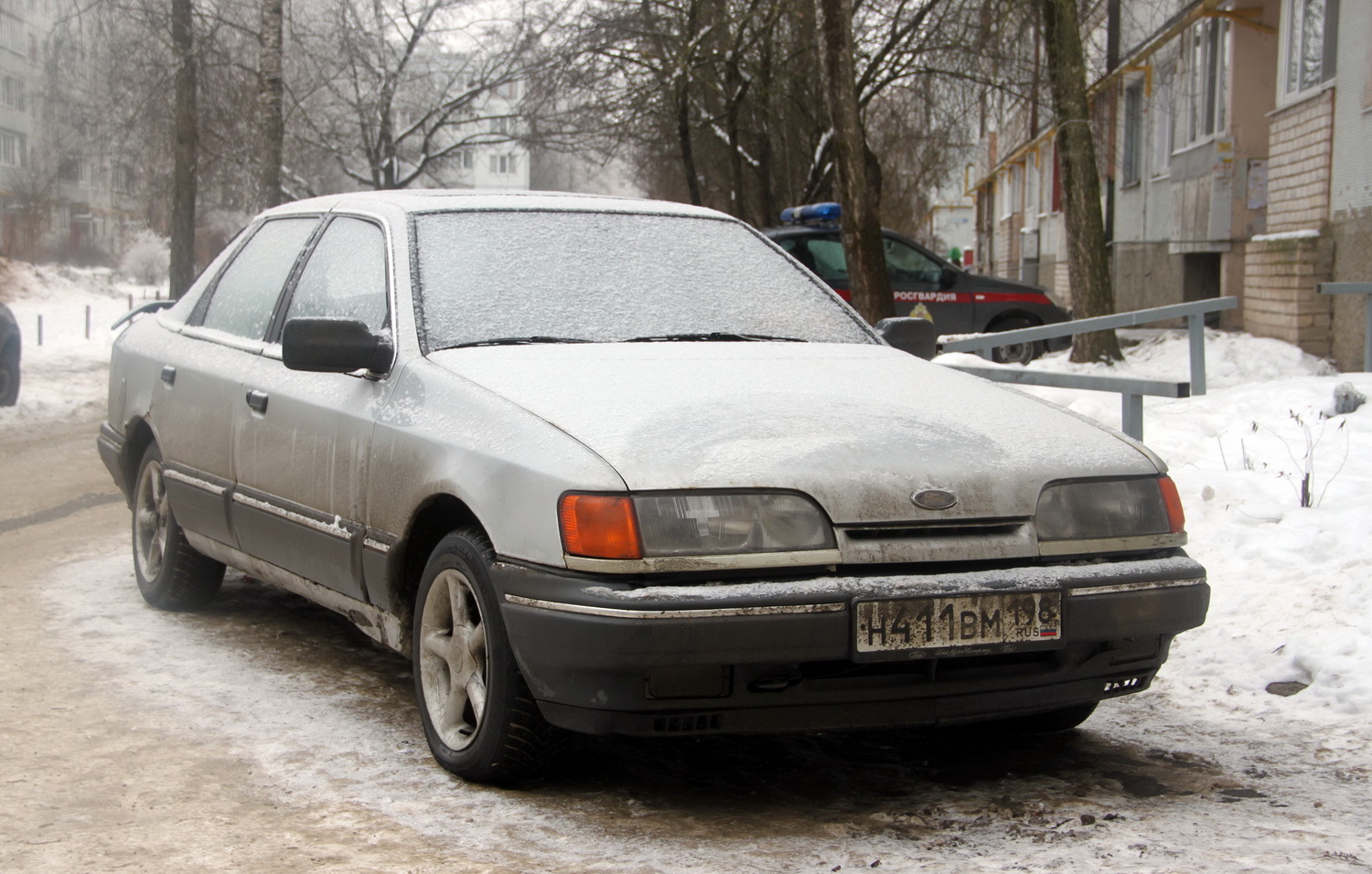 Санкт-Петербург, № Н 411 ВМ 198 — Ford Scorpio (1G) '85-94