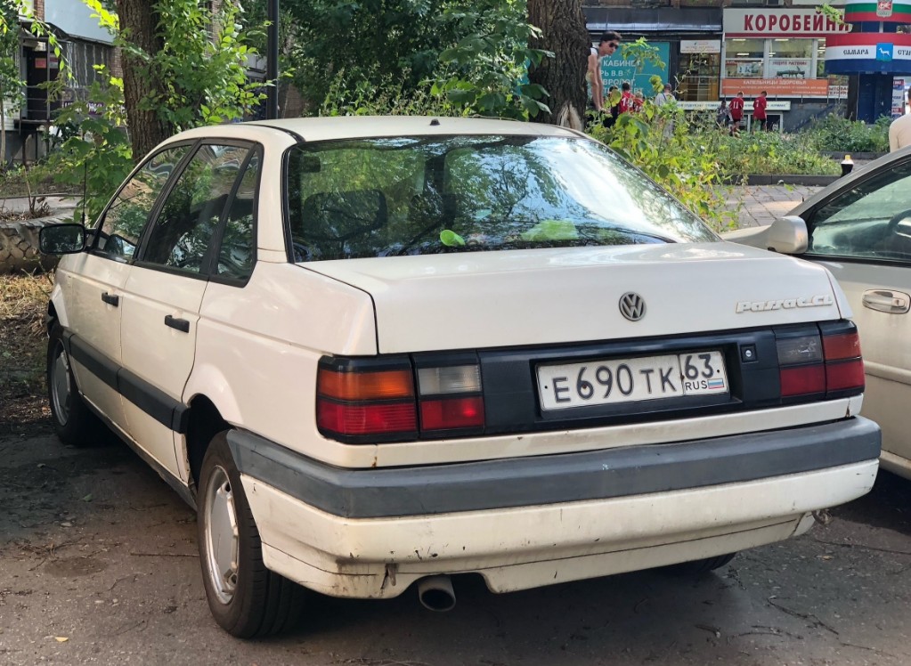 Самарская область, № Е 690 ТК 63 — Volkswagen Passat (B3) '88-93