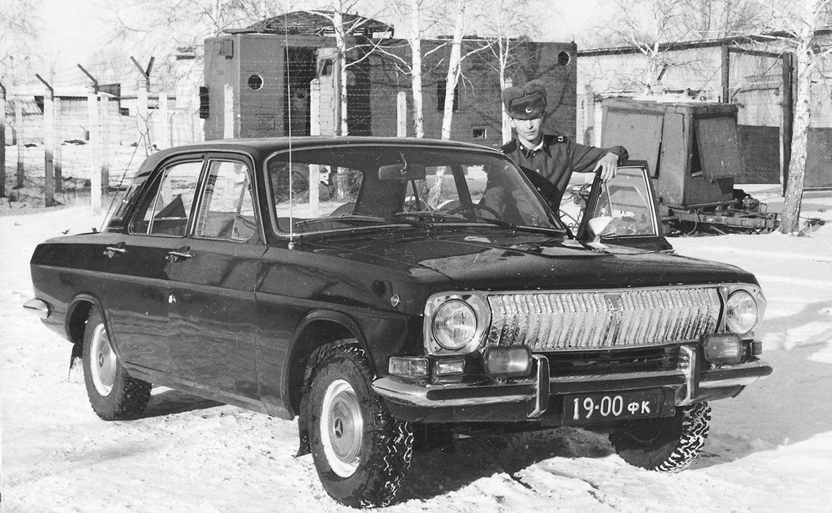 Техника Вооруженных сил СССР, № 19-00 ФК — ГАЗ-24 Волга '68-86; Исторические фотографии (до 2000 года) (Техника Вооруженных сил СССР)