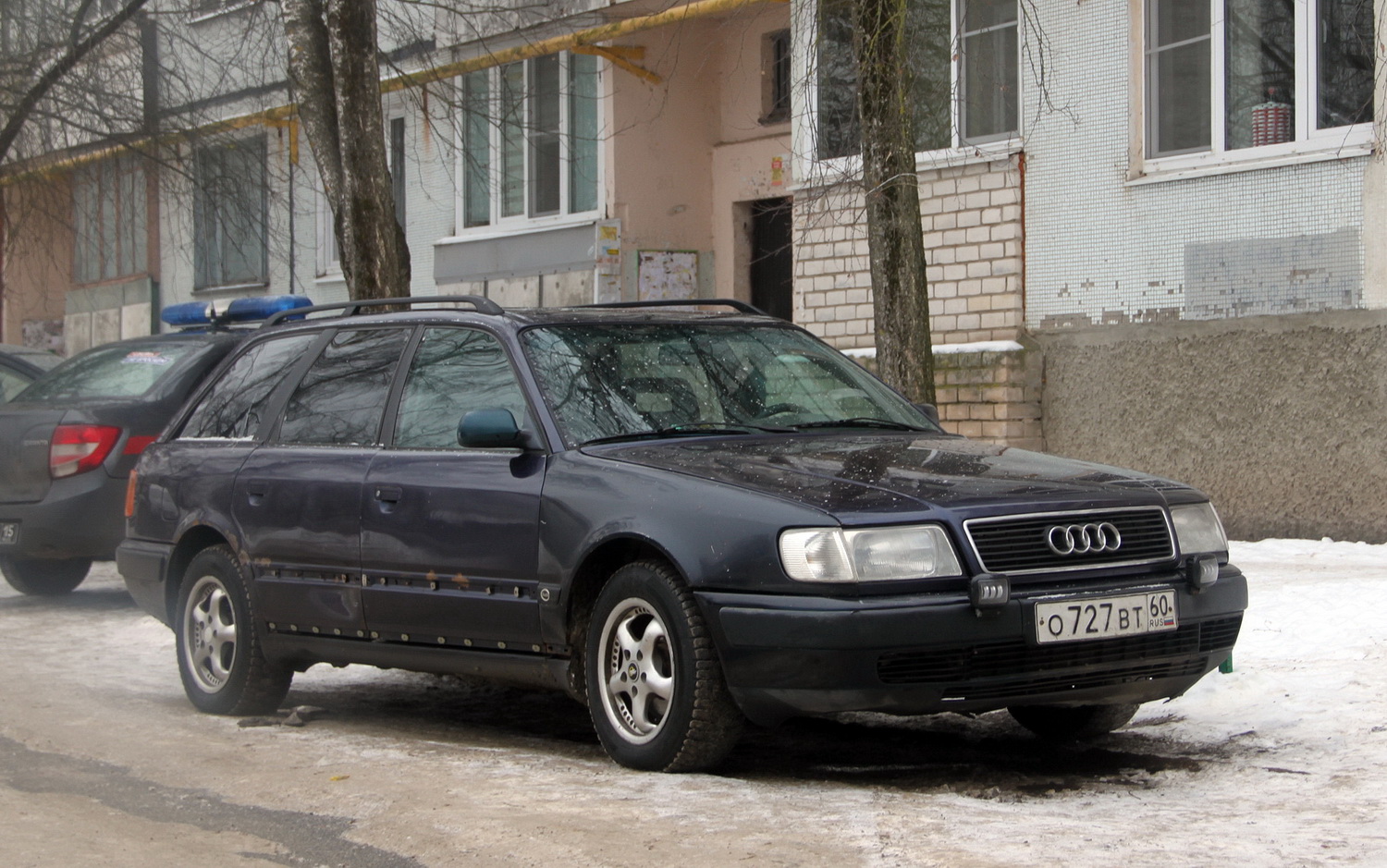 Псковская область, № О 727 ВТ 60 — Audi 100 Avant (C4) '90-94