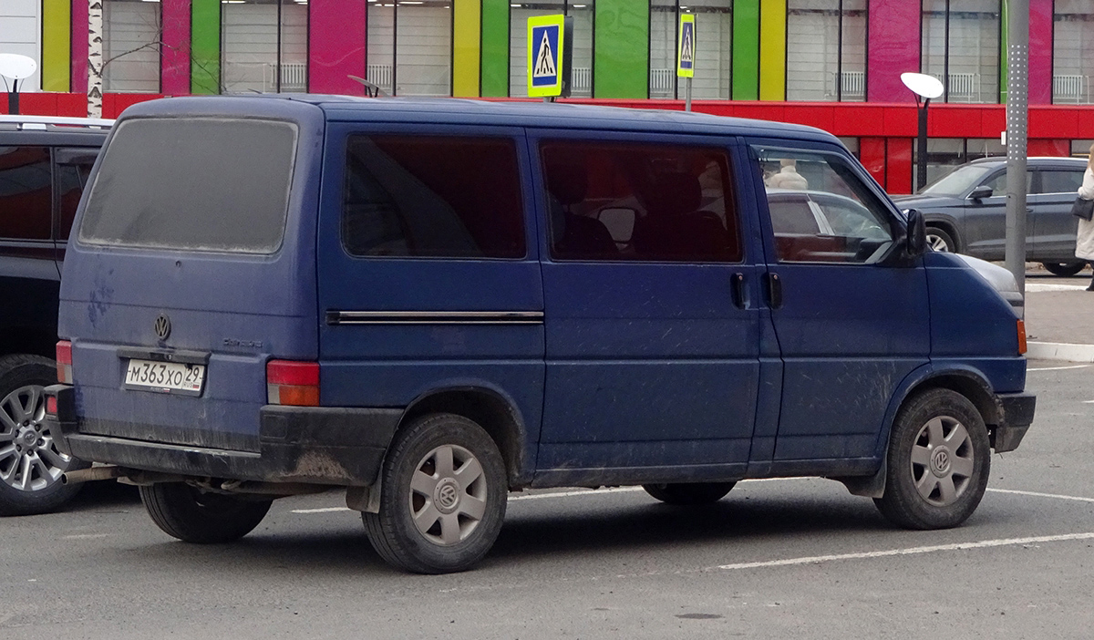 Архангельская область, № М 363 ХО 29 — Volkswagen Caravelle (T4) '90-03