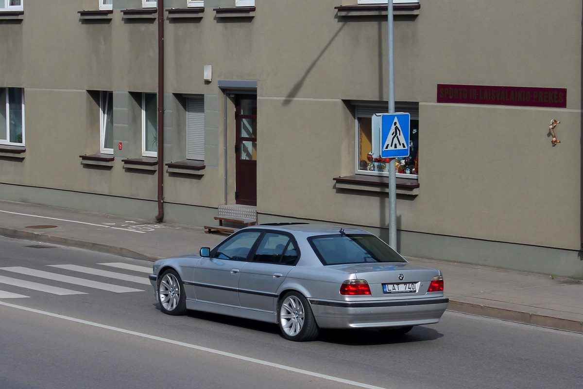 Литва, № LAT 740 — BMW 7 Series (E38) '94-01