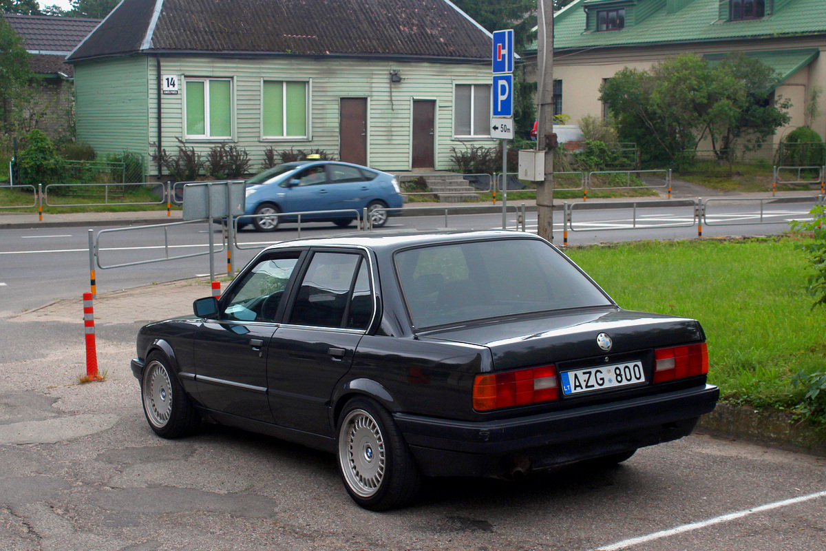 Литва, № AZG 800 — BMW 3 Series (E30) '82-94