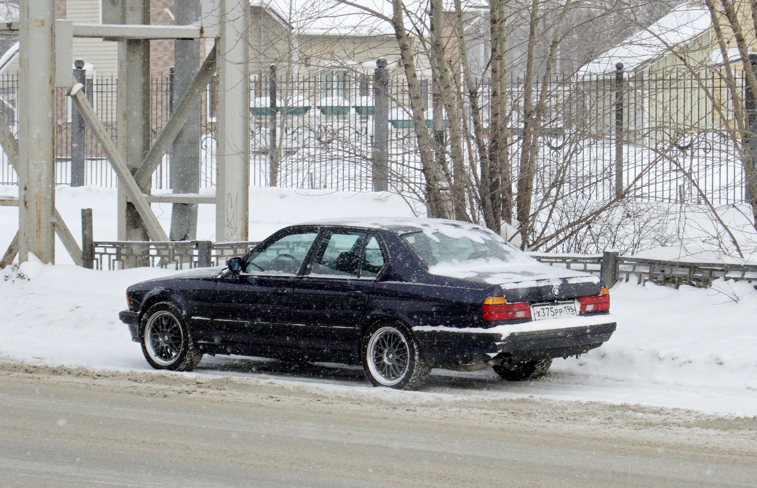 Свердловская область, № Х 375 РР 196 — BMW 7 Series (E32) '86-94