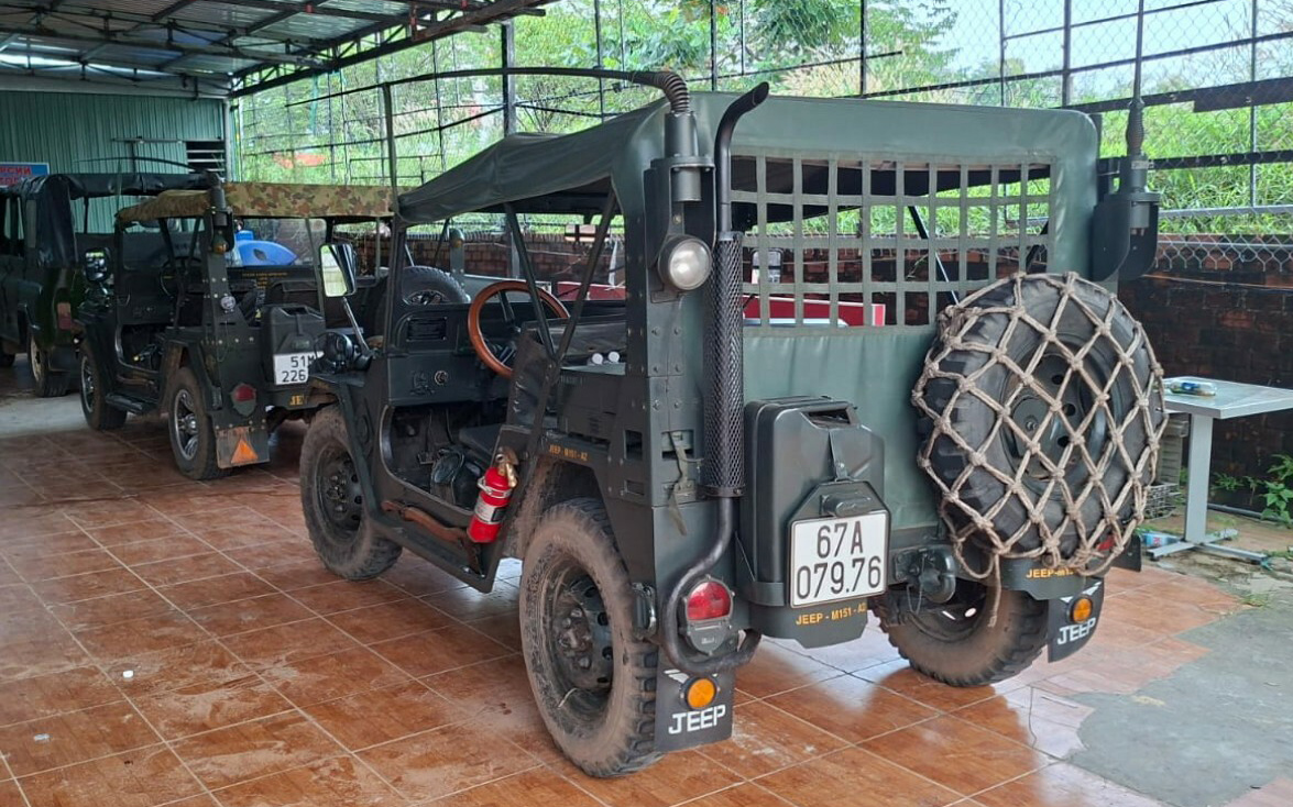 Вьетнам, № 67A-079.76 — Ford (общая модель)