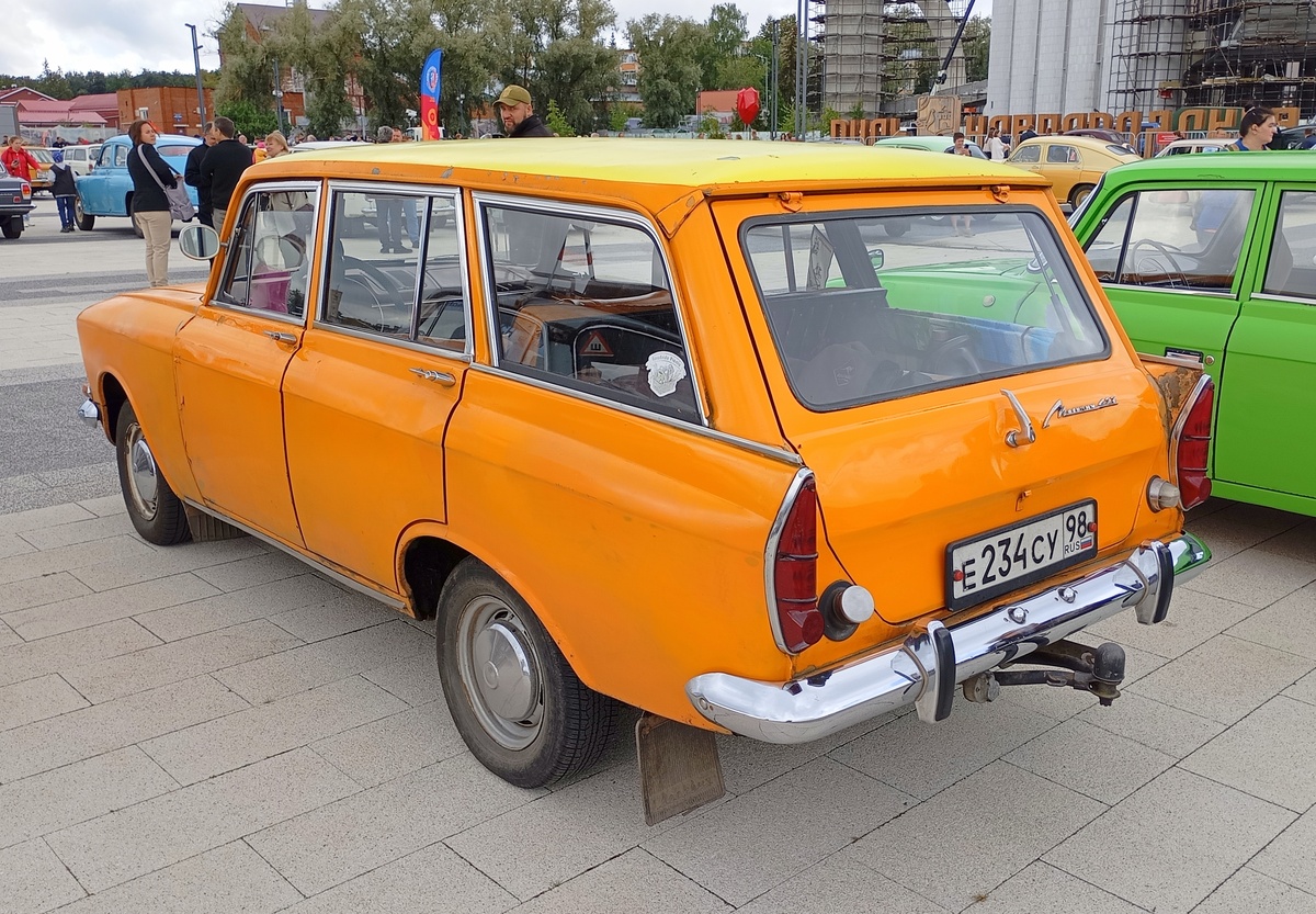 Санкт-Петербург, № Е 234 СУ 98 — Москвич-427ИЭ '69-75; Новгородская область — "Авто Ретро Вече 2025"