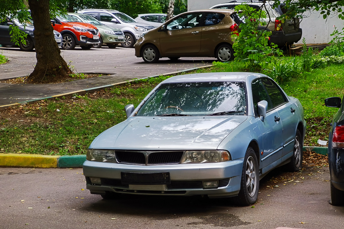 Москва, № (77) Б/Н 0798 — Mitsubishi Diamante (F3#A) '95-05