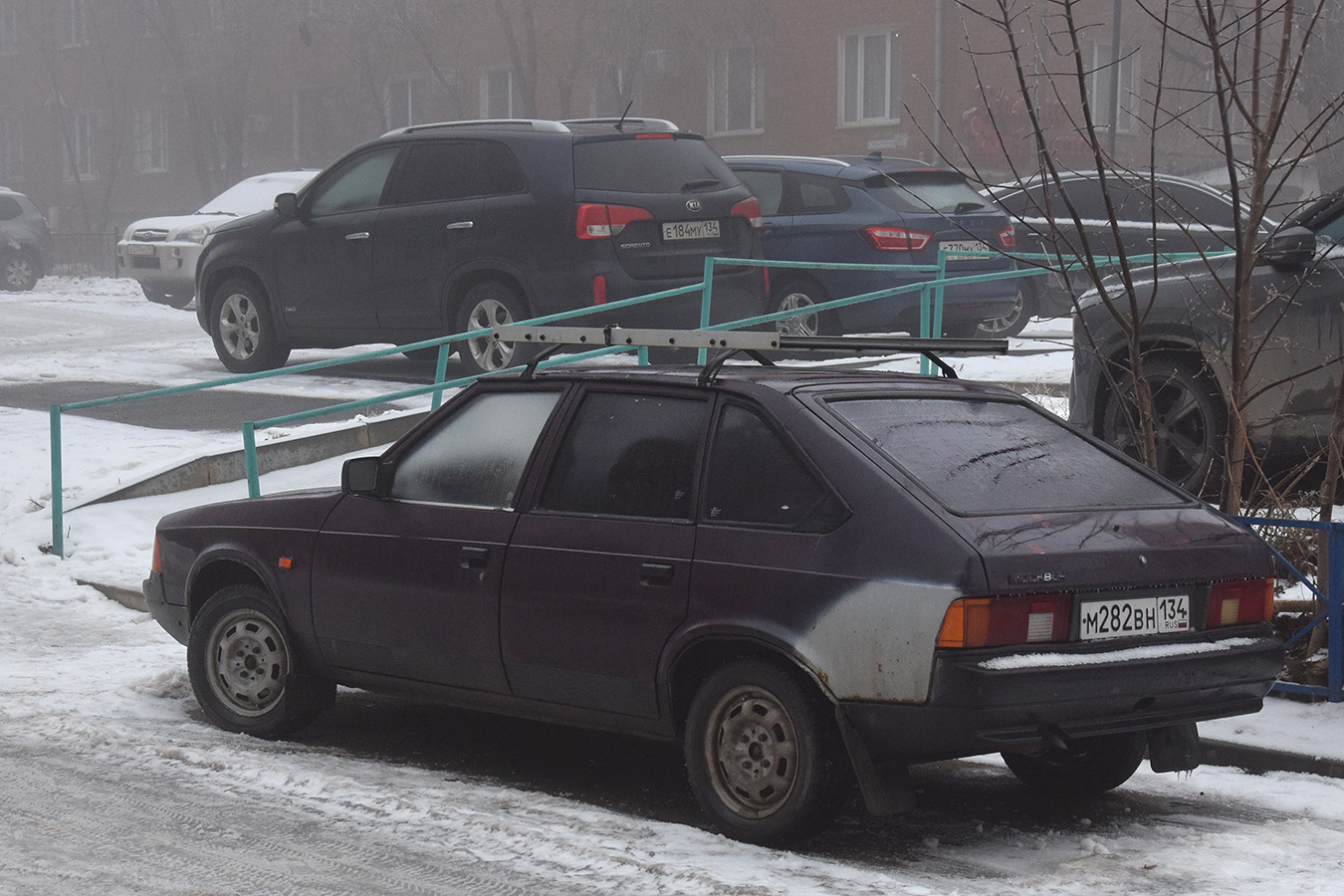 Волгоградская область, № М 282 ВН 134 — Москвич-2141 '86-98