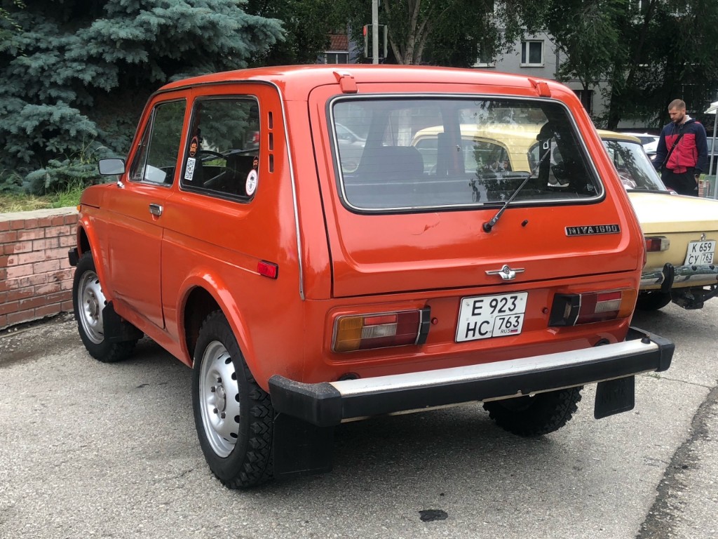 Самарская область, № Е 923 НС 763 — ВАЗ-2121 Нива '77-94; Самарская область — Выставка ретро-автомобилей 28 июня 2025 г.