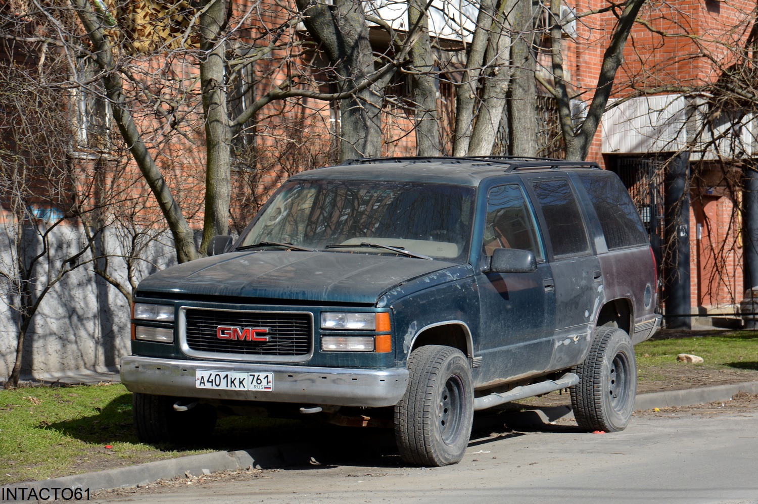 Ростовская область, № А 401 КК 761 — GMC Yukon (1G) '91-99