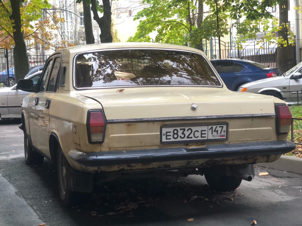 Ленинградская область, № Е 832 СЕ 147 — ГАЗ-24-10 Волга '85-92