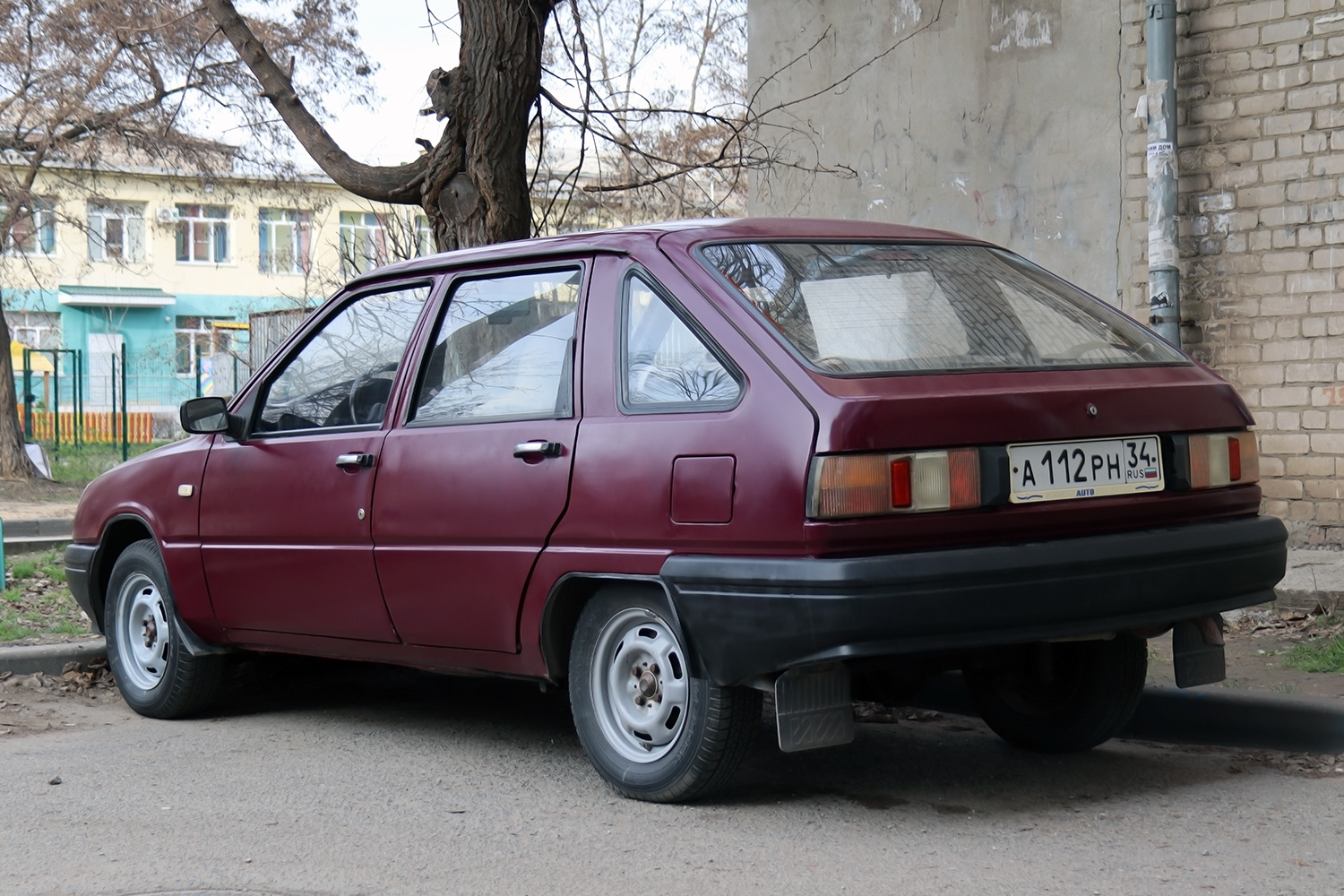 Волгоградская область, № А 112 РН 34 — Иж-2126-030 '98-05
