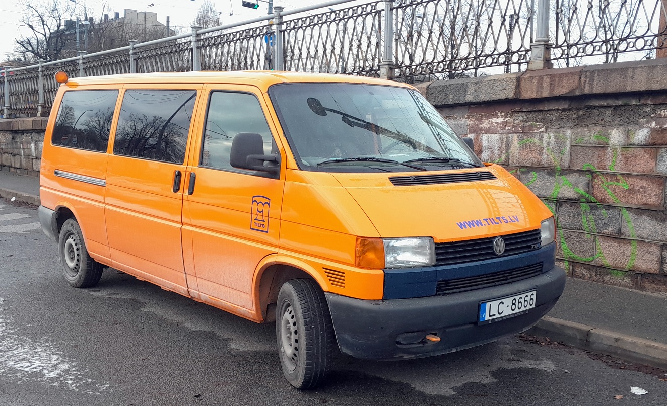 Латвия, № LC-8666 — Volkswagen Typ 2 (T4) '90-03