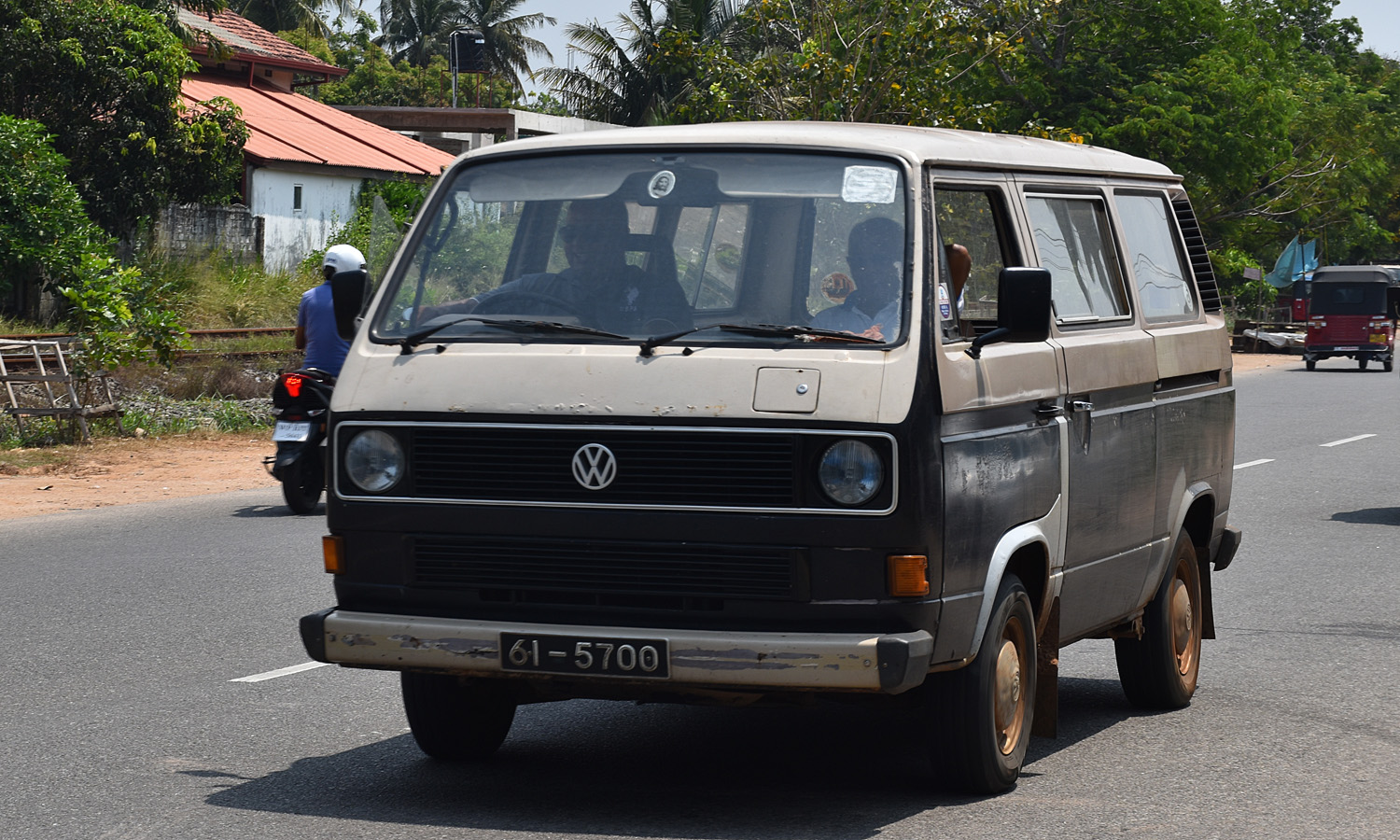 Шри-Ланка, № 61-5700 — Volkswagen Typ 2 (T3) '79-92