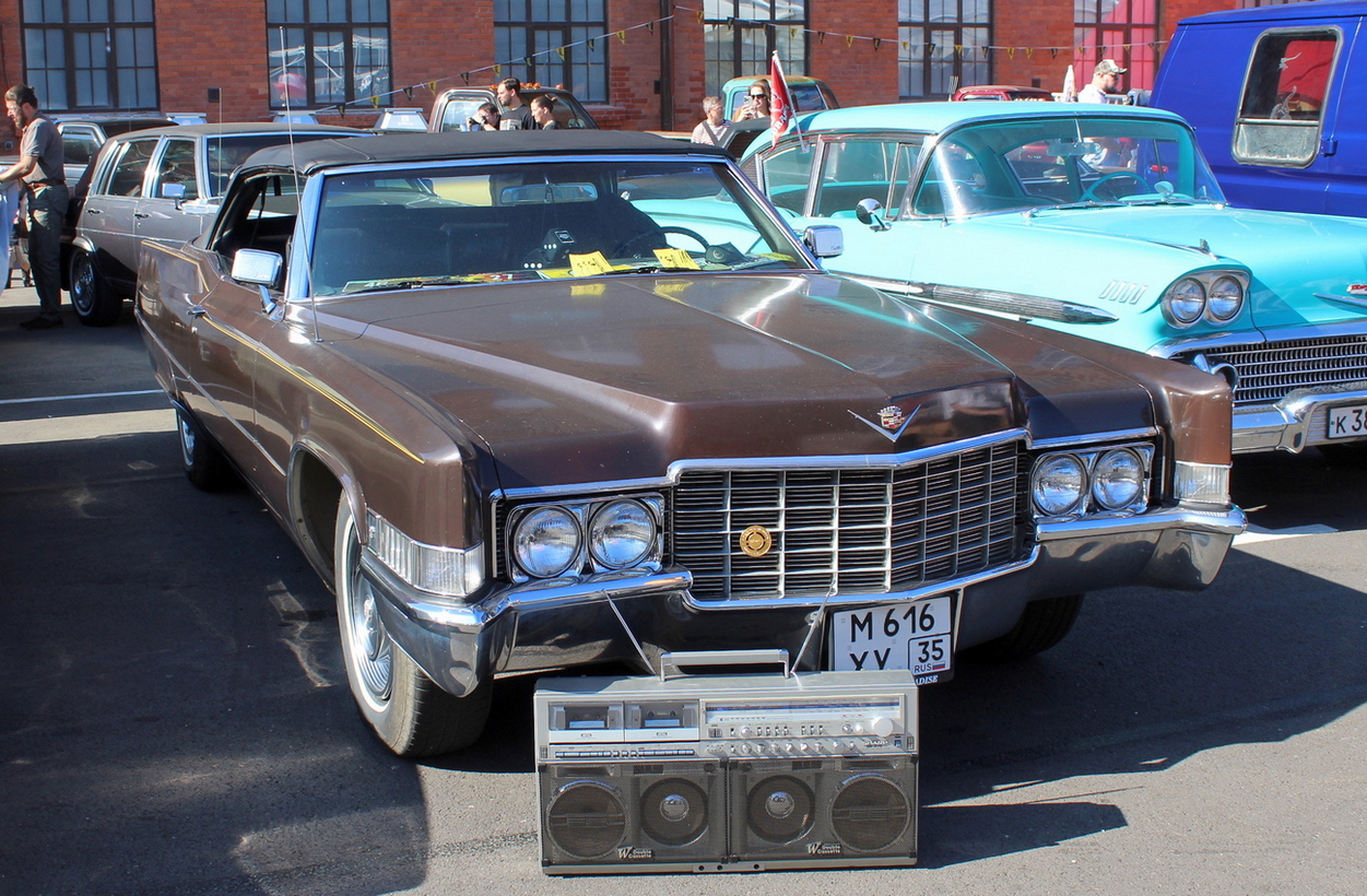 Вологодская область, № М 616 ХУ 35 — Cadillac DeVille (6G) '85-93; Санкт-Петербург — Ежегодная выставка классических и кастомных автомобилей и мотоциклов "Original Meet"