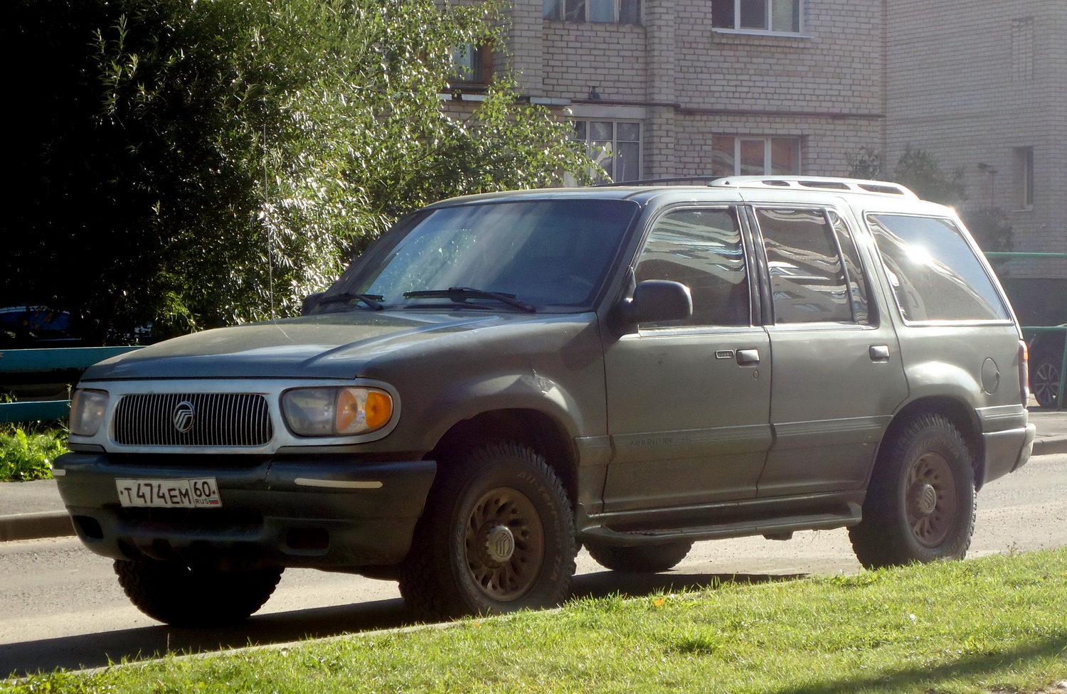 Псковская область, № Т 474 ЕМ 60 — Mercury Mountaineer (1G) '96-01