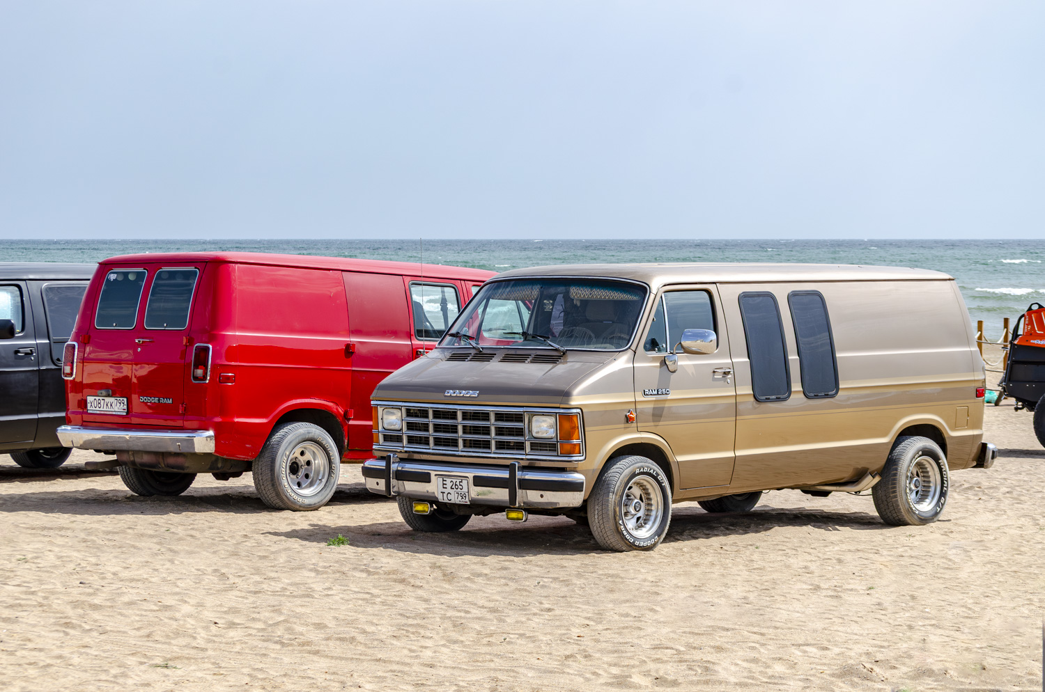 Москва, № Е 265 ТС 799 — Dodge Ram Van (2G) '79-97; Дагестан — Мотор-шоу "Самовар" (Дербент 2023 г.)