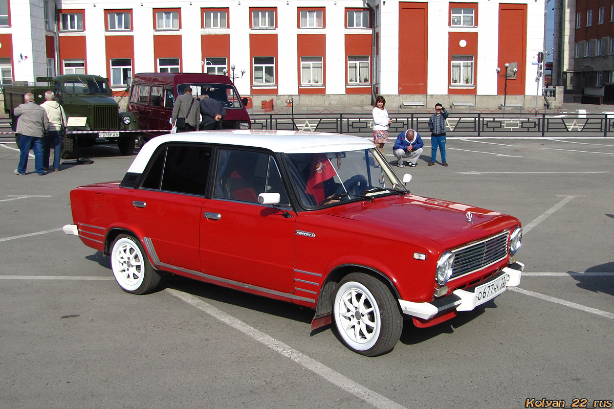 Алтайский край, № О 677 НК 22 — ВАЗ-21013 Жигули '77-88; Алтайский край — День Победы. Барнаул. 2019 г.