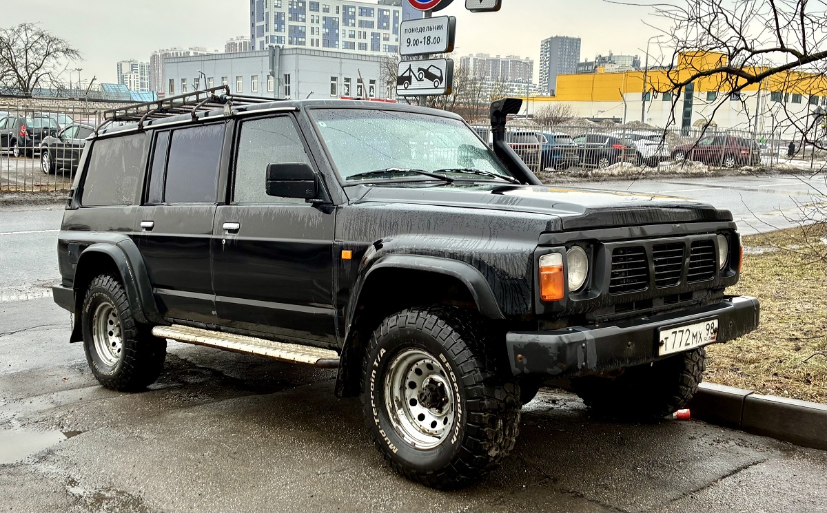 Санкт-Петербург, № Т 772 МХ 98 — Nissan Patrol (Y60) '87-97