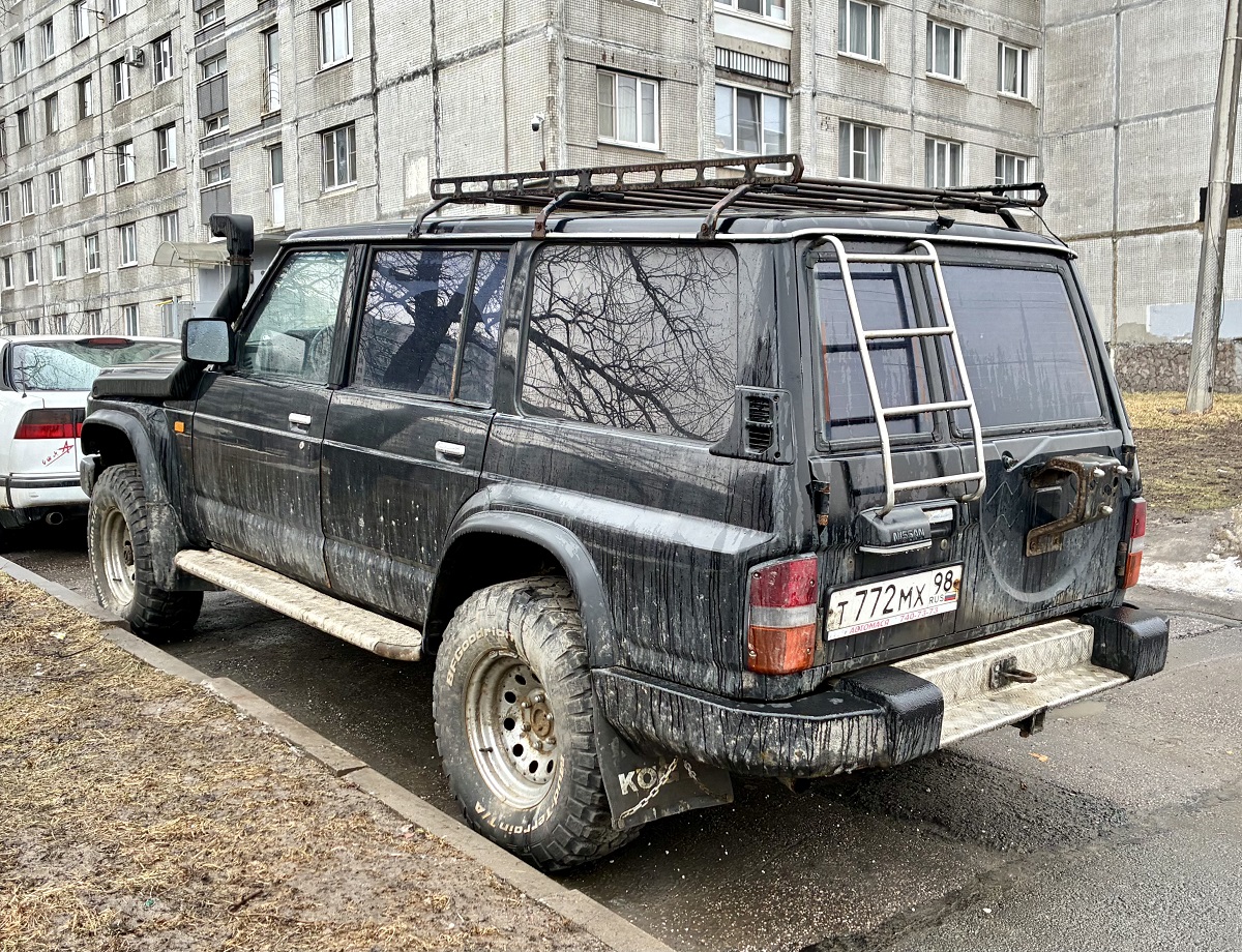 Санкт-Петербург, № Т 772 МХ 98 — Nissan Patrol (Y60) '87-97