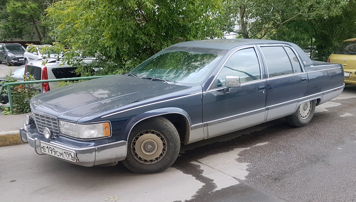 Москва, № Е 199 СМ 199 — Cadillac Fleetwood (2G) '93-96