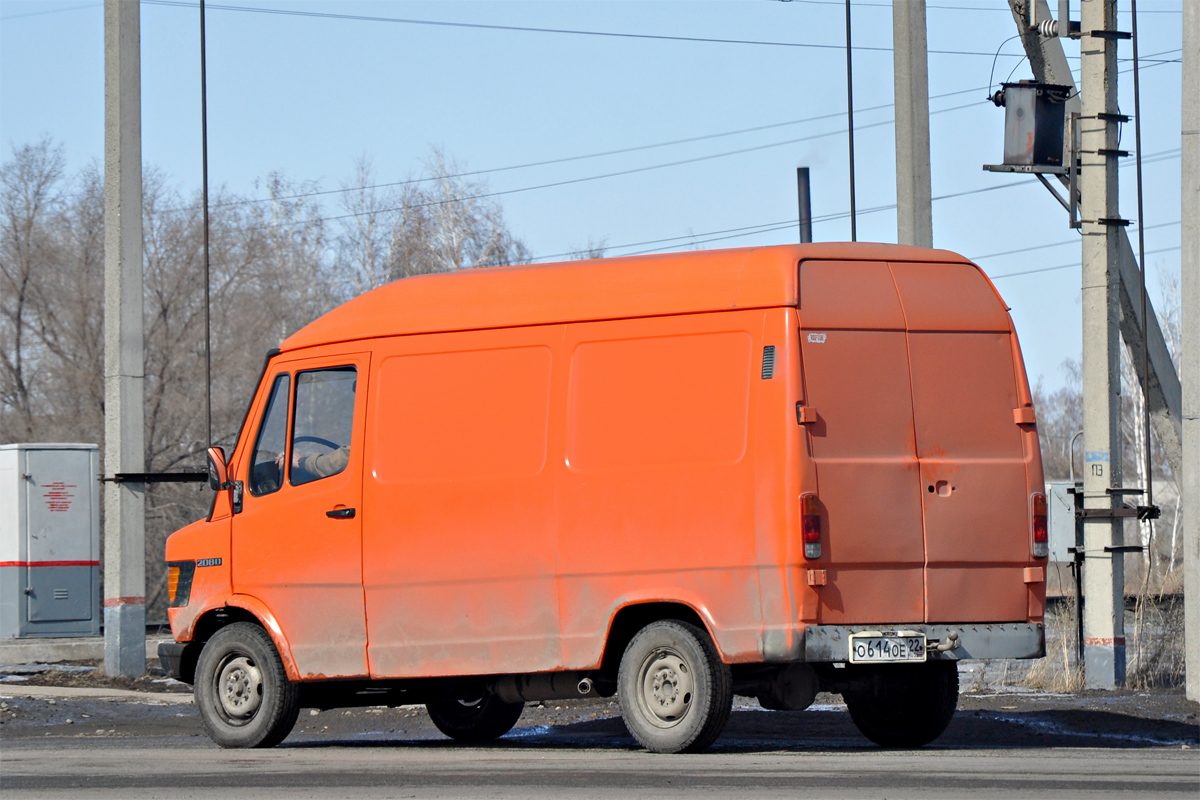 Алтайский край, № О 614 ОЕ 22 — Mercedes-Benz T1 208D '76-96