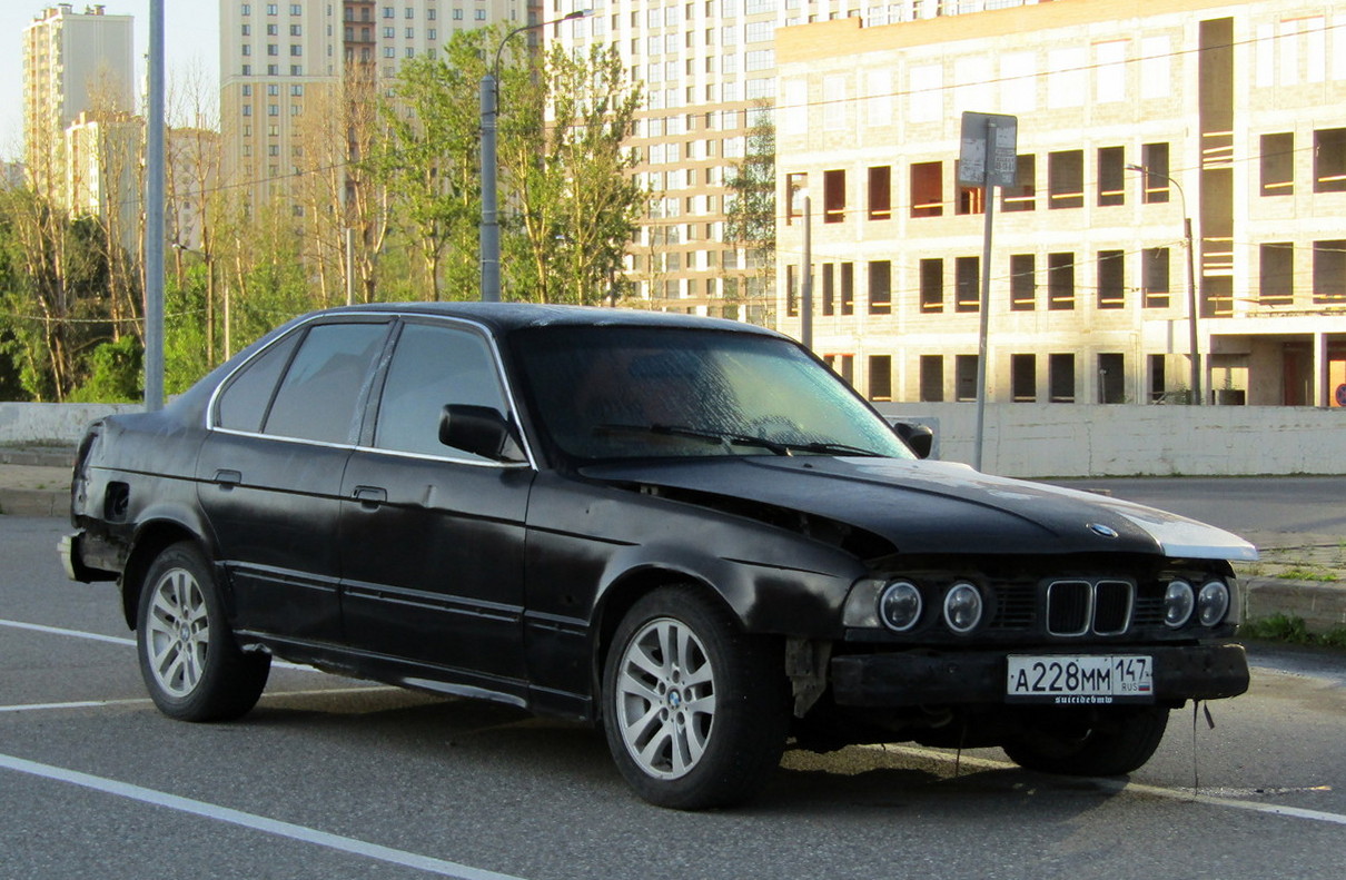 Ленинградская область, № А 228 ММ 147 — BMW 5 Series (E34) '87-96