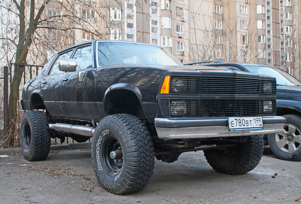 Москва, № Е 780 ВТ 199 — Chevrolet Malibu '78-83