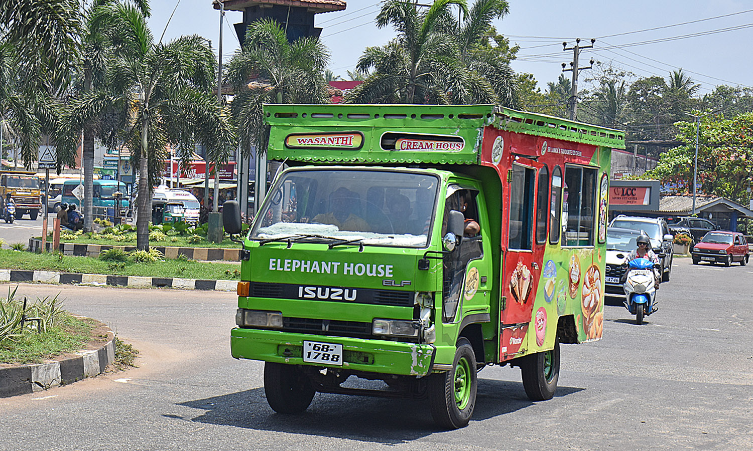 Шри-Ланка, № 68-1788 — Isuzu Elf (IV) '84–93