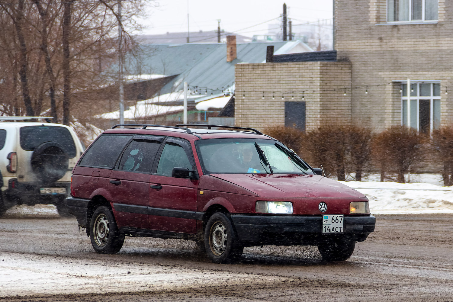 Павлодарская область, № 667 ACT 14 — Volkswagen Passat (B3) '88-93