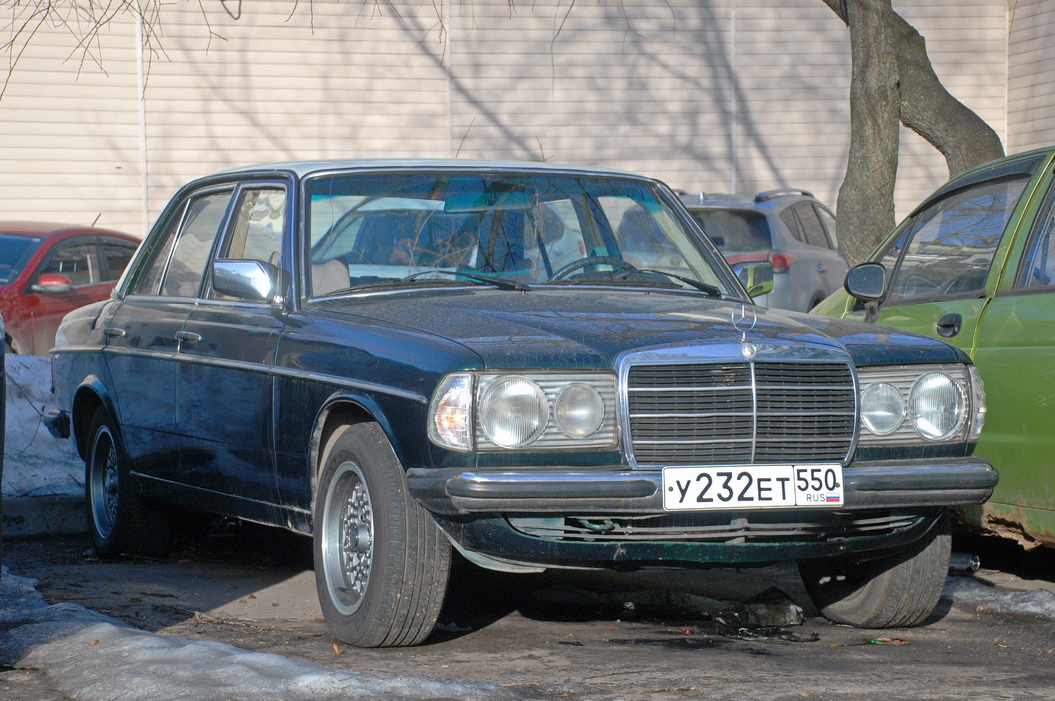 Московская область, № У 232 ЕТ 550 — Mercedes-Benz (W123) '76-86
