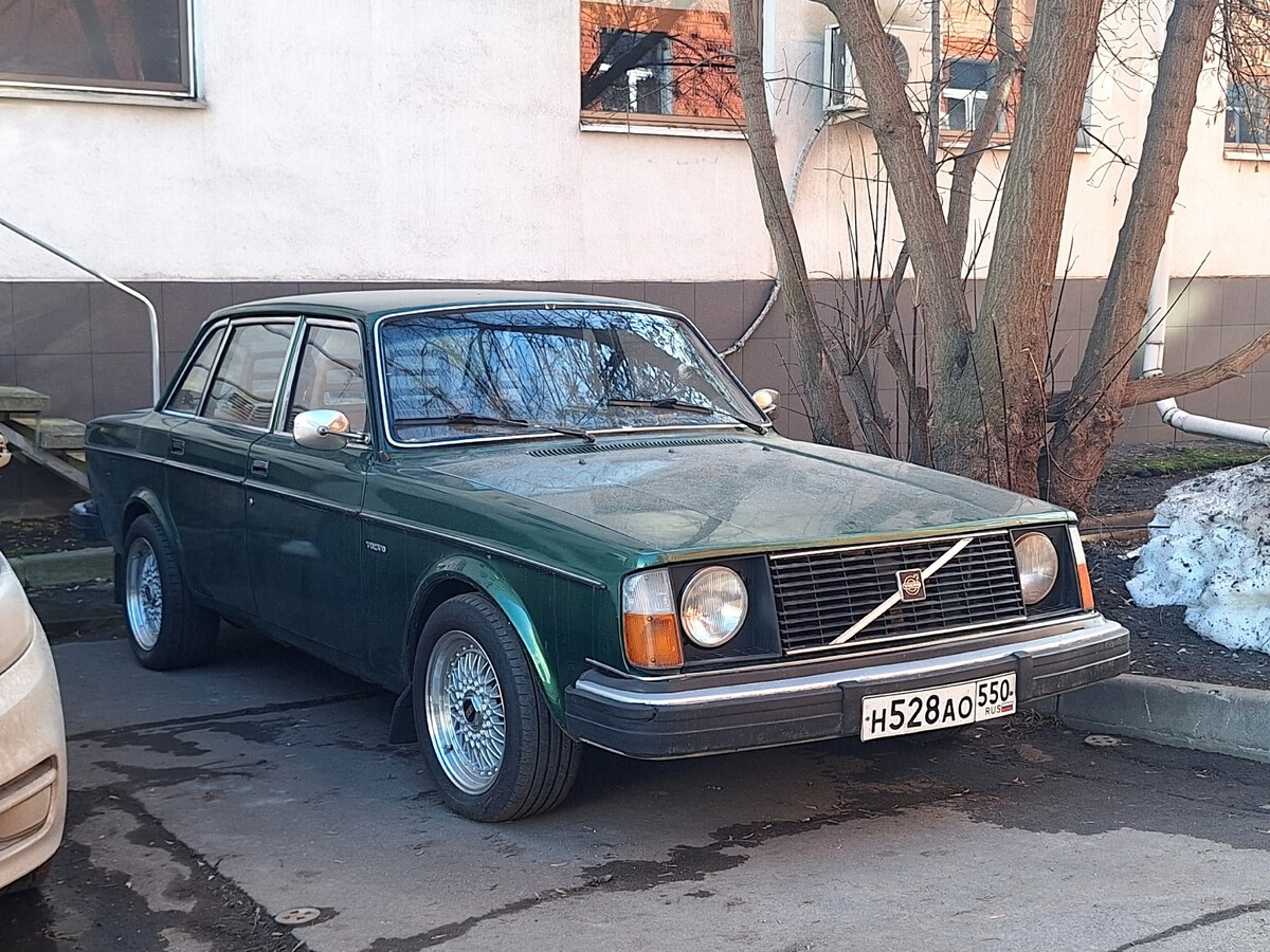 Московская область, № Н 528 АО 550 — Volvo 244 GL '75-78