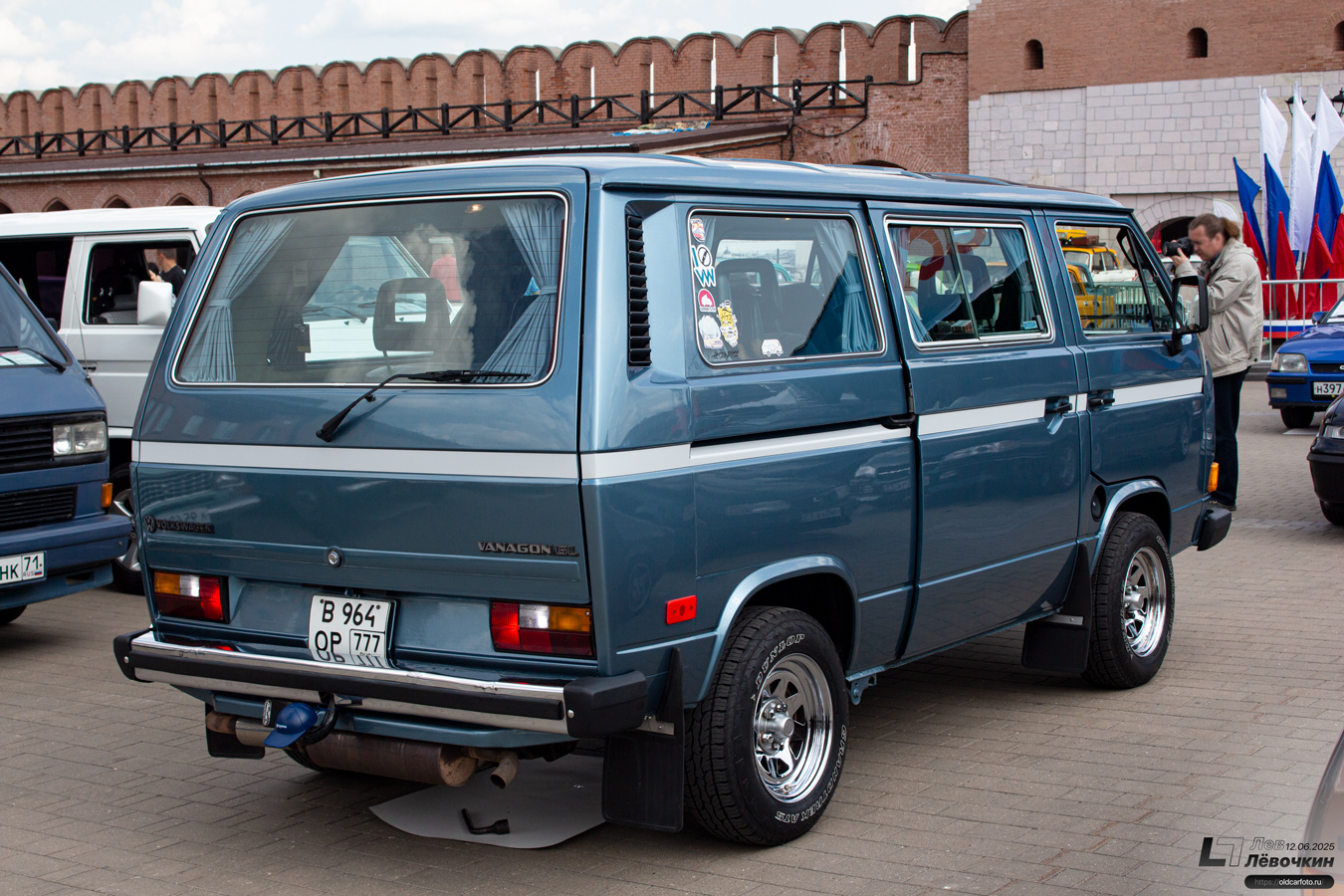 Москва, № В 964 ОР 777 — Volkswagen Caravelle (T3) '81-92
