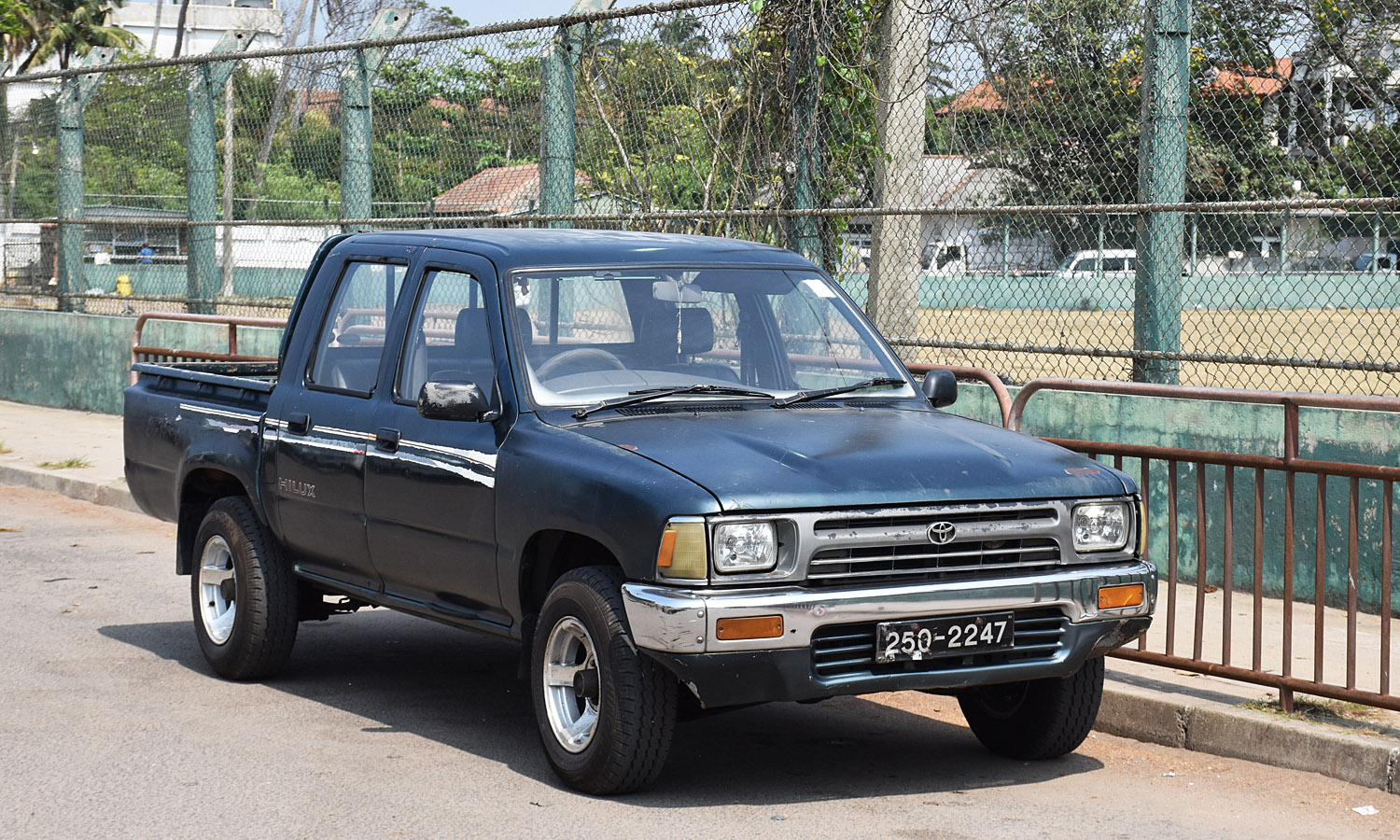 Шри-Ланка, № 250-2247 — Toyota Hilux (N80/N90/N100/N110) '89-05