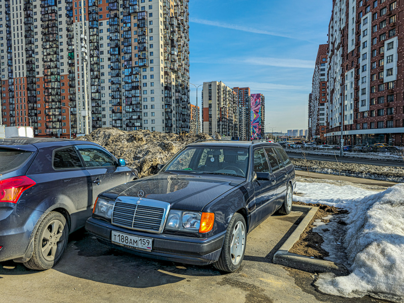 Москва, № Т 188 АМ 159 — Mercedes-Benz (S124) '86-96