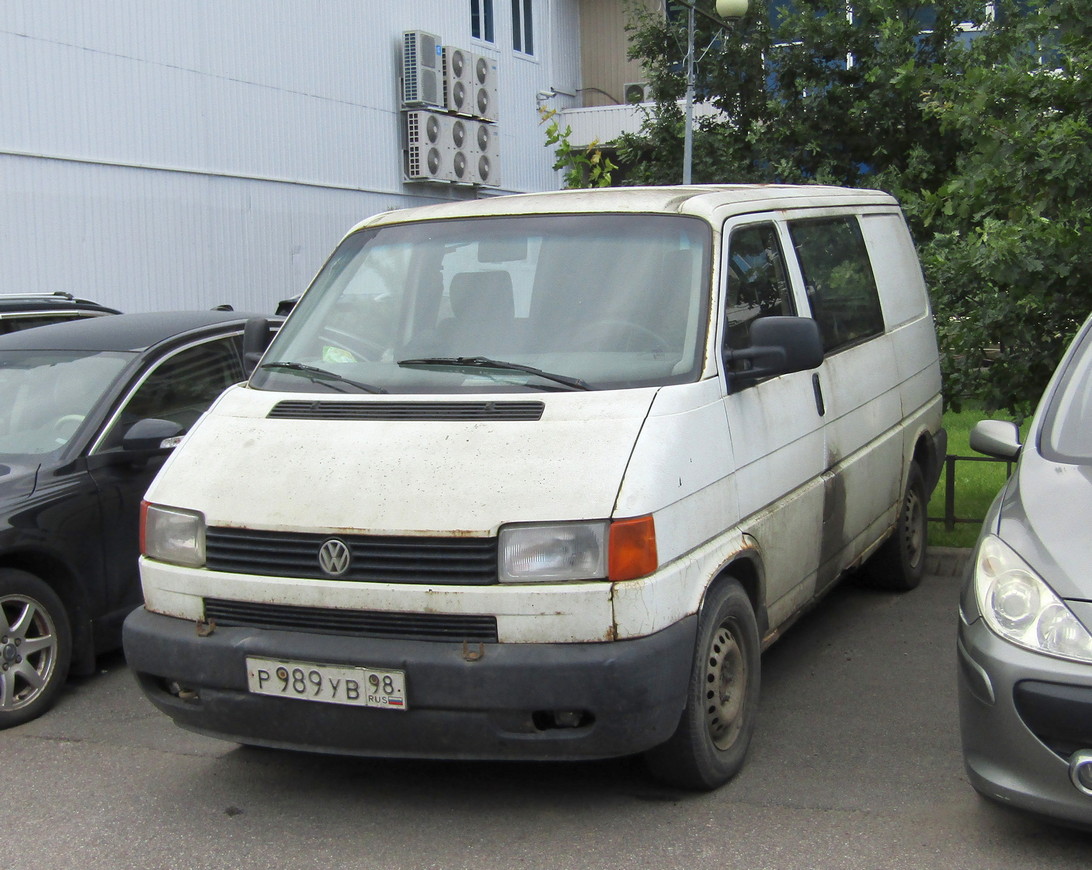 Санкт-Петербург, № Р 989 УВ 98 — Volkswagen Typ 2 (T4) '90-03