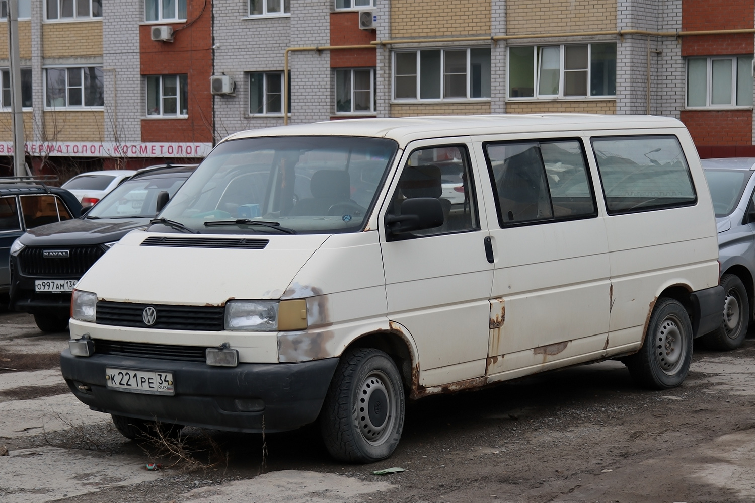 Волгоградская область, № К 221 РЕ 34 — Volkswagen Typ 2 (T4) '90-03