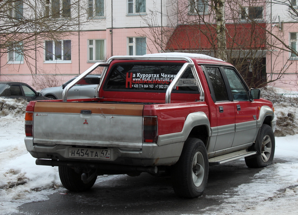Ленинградская область, № Н 454 ТА 47 — Mitsubishi L200 (2G) '86-96
