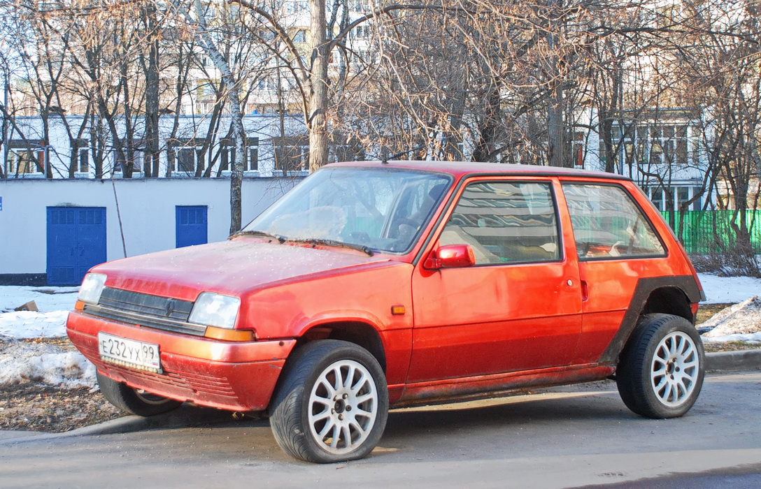 Москва, № Е 232 УХ 99 — Renault 5 '85-96