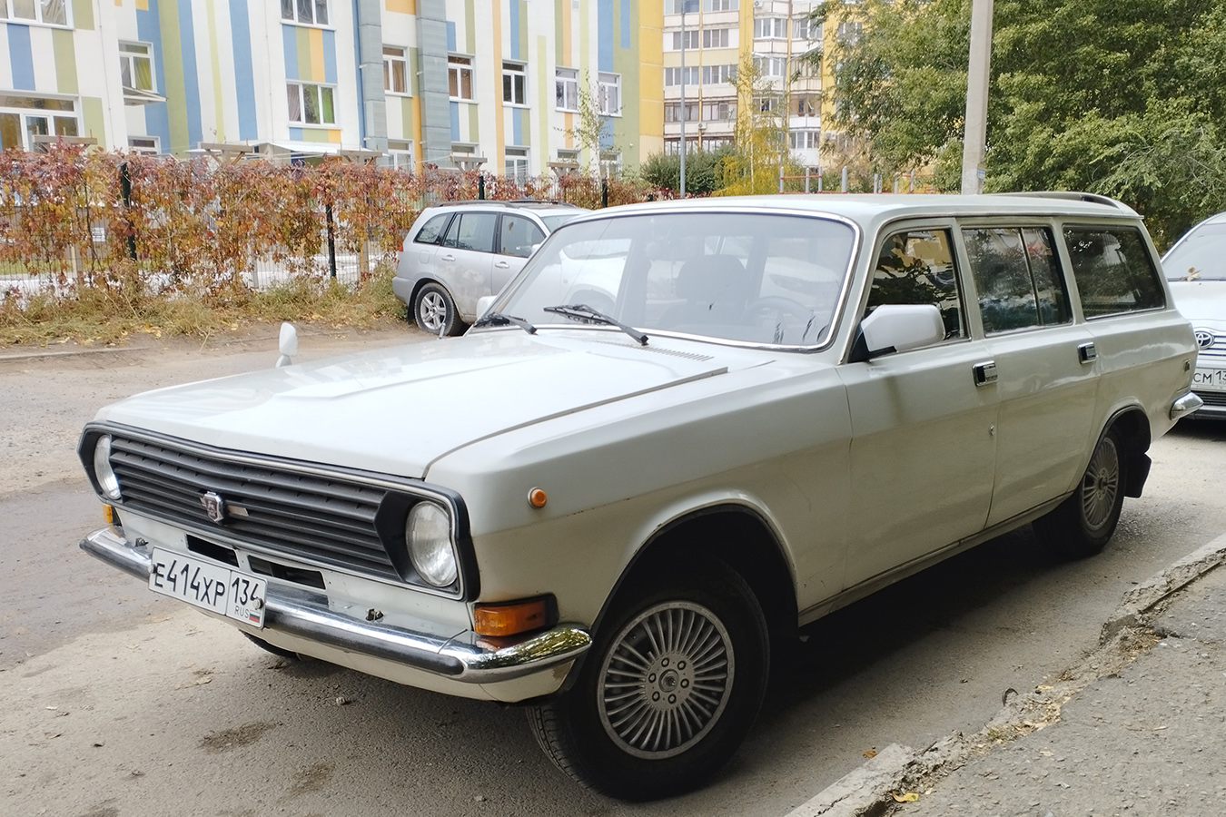 Волгоградская область, № Е 414 ХР 134 — ГАЗ-24-12 Волга '86-92