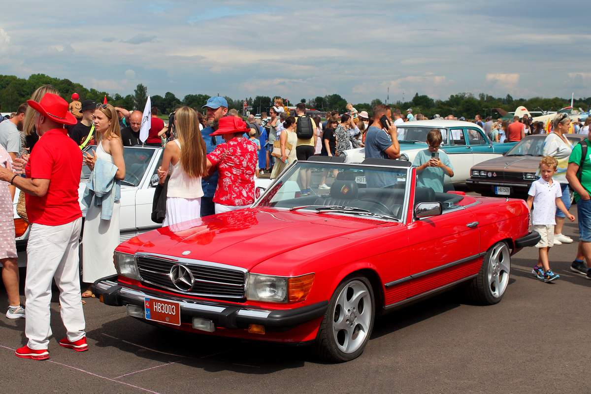 Литва, № H83003 — Mercedes-Benz (R107/C107) '71-89; Литва — Kauno Aviacijos šventė 2024