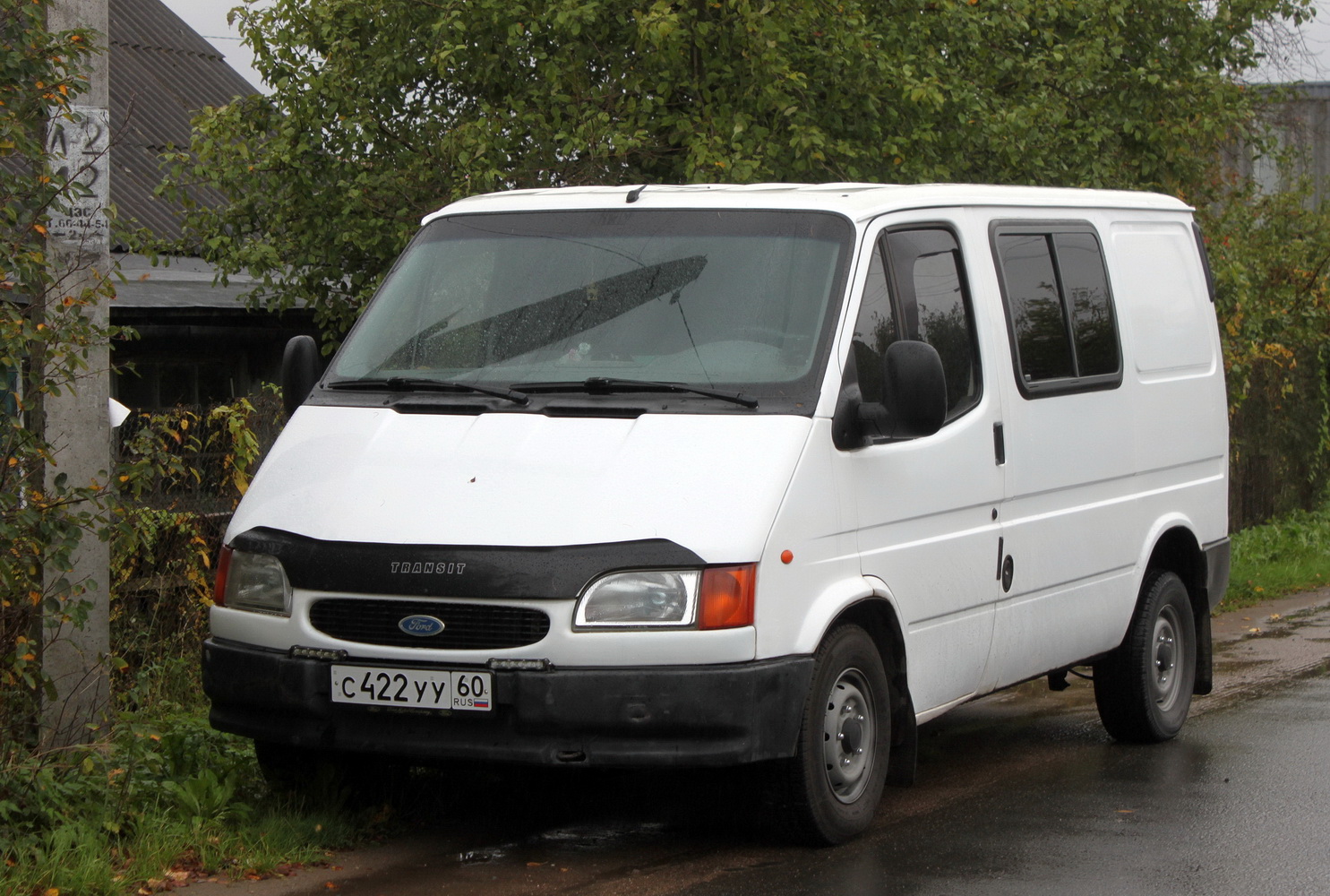 Псковская область, № С 422 УУ 60 — Ford Transit (3G, facelift) '94-00