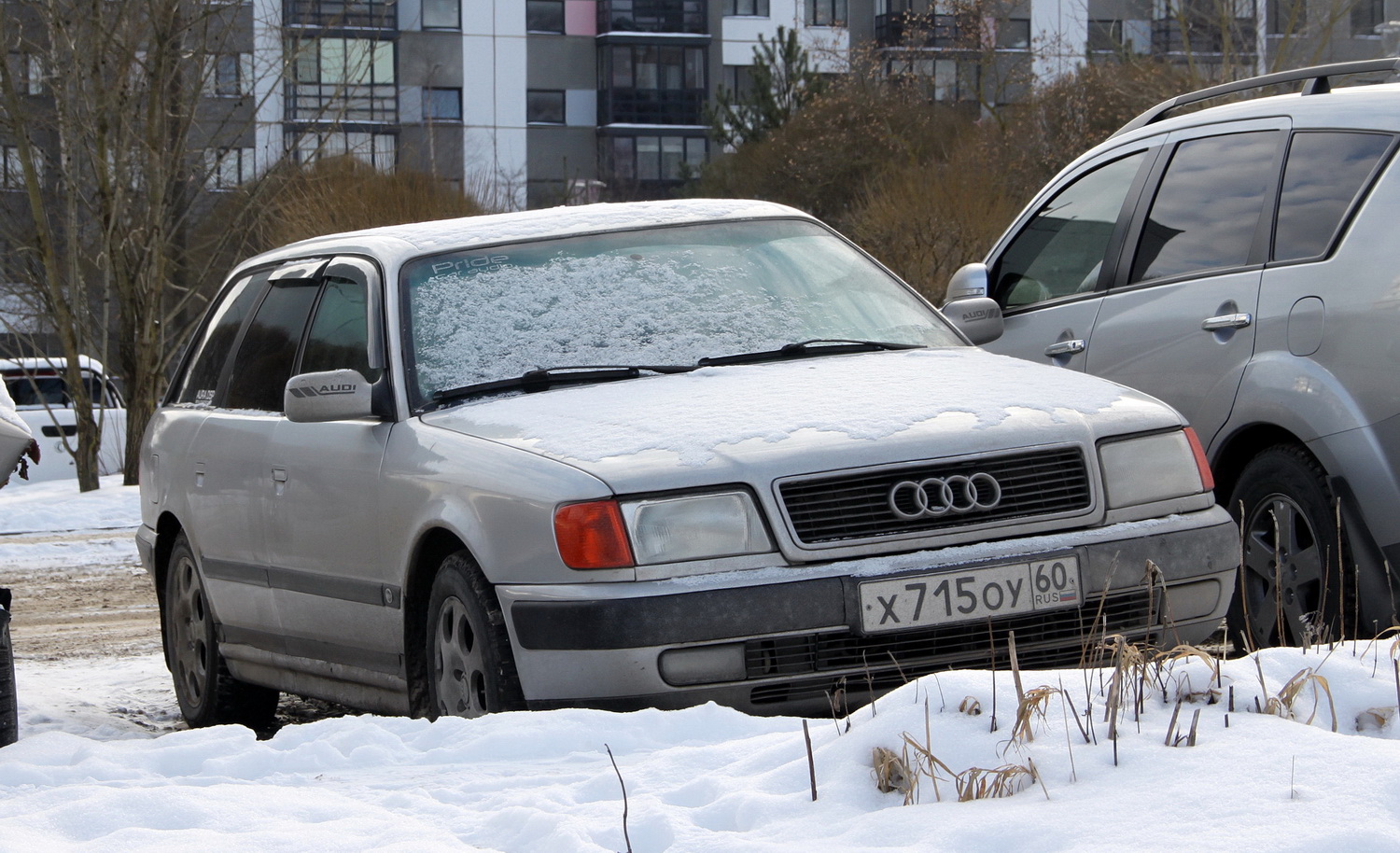 Псковская область, № Х 715 ОУ 60 — Audi 100 Avant (C4) '90-94