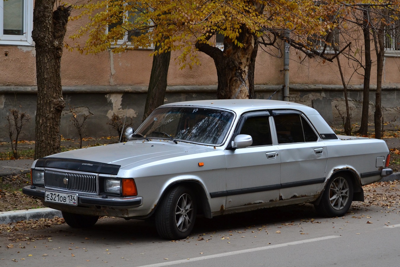 Волгоградская область, № Е 321 ОВ 134 — ГАЗ-3102 Волга '81-08