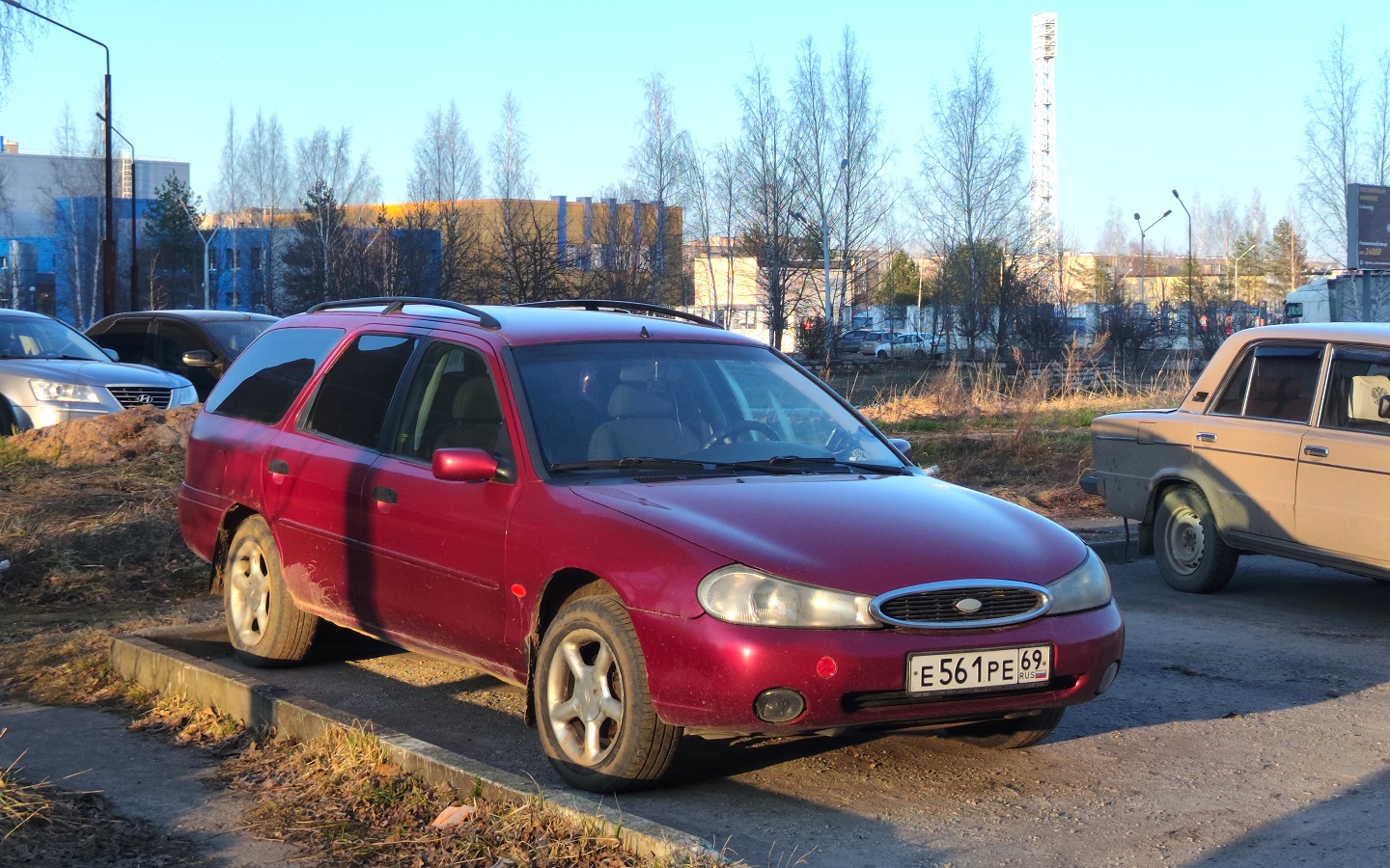 Тверская область, № Е 561 РЕ 69 — Ford Mondeo (2G) '96-00
